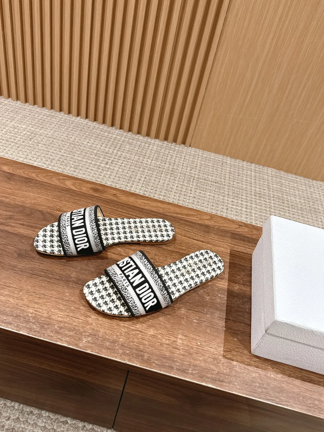 Шлепанцы Женские Christian Dior 11599932