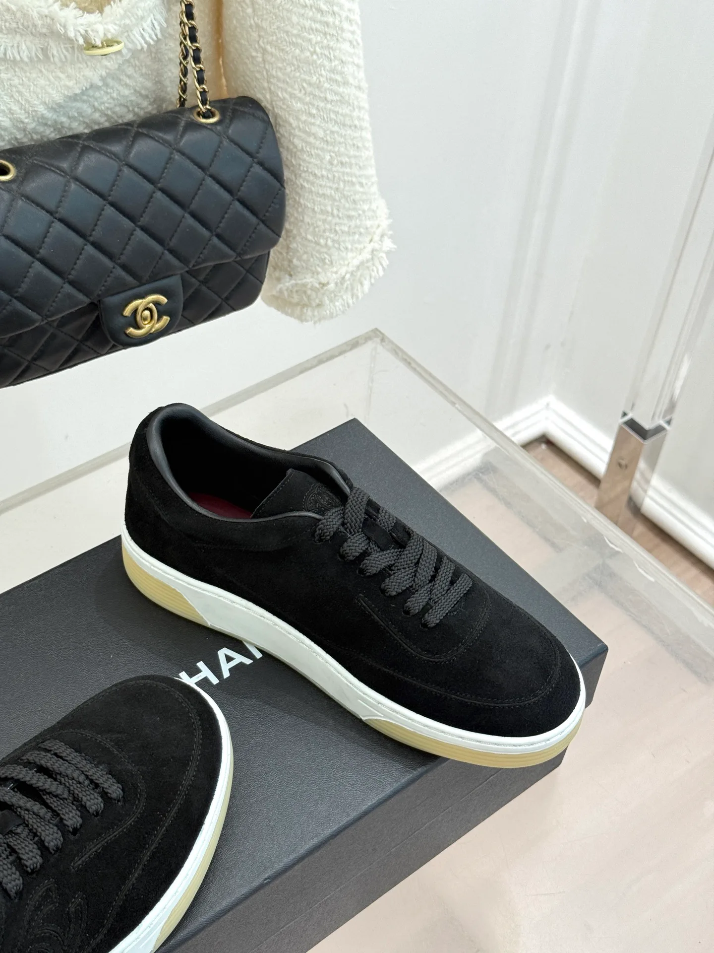Кроссовки Женские Chanel 18154784