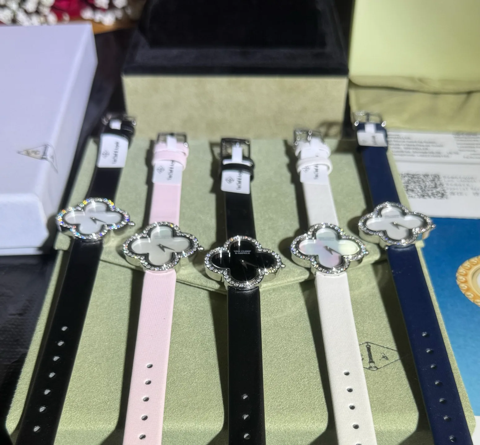 Часы Женские Van Cleef & Arpels 1847499