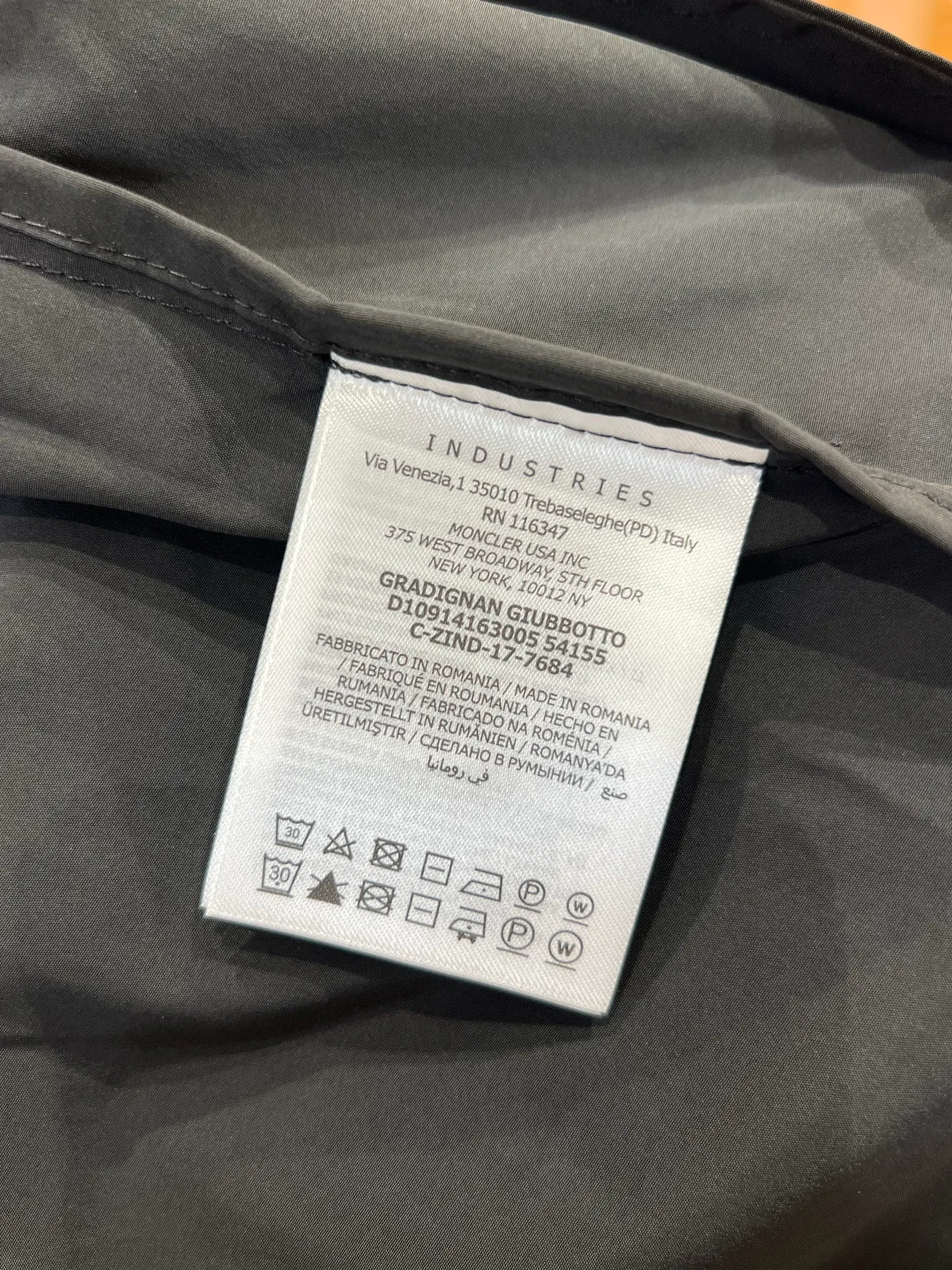 Куртки И Пуховики Мужские Moncler 17571930
