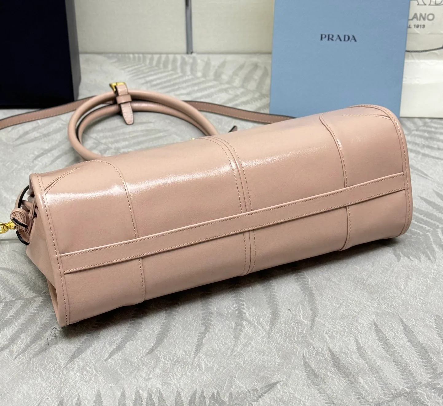 Классические Сумки Женские Prada 11462487