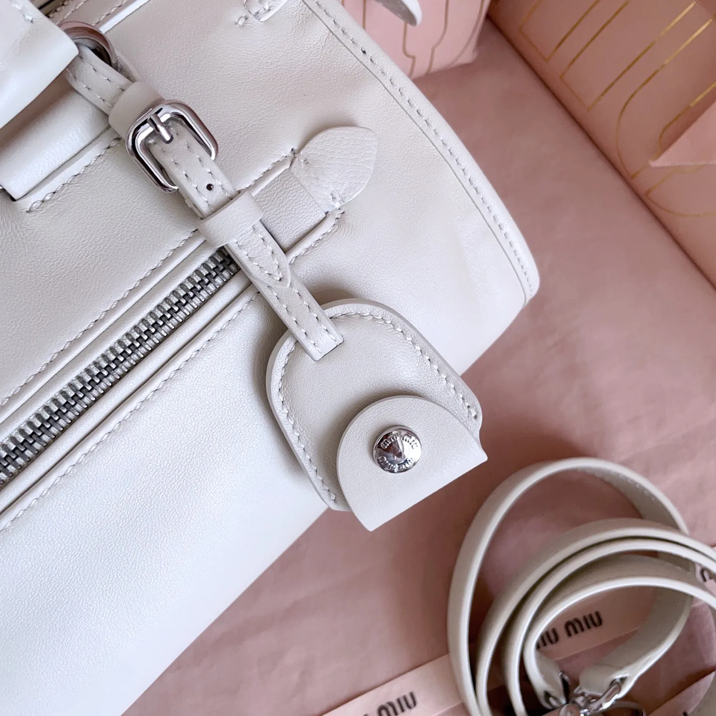 Классические Сумки Женские Miu Miu 18004749