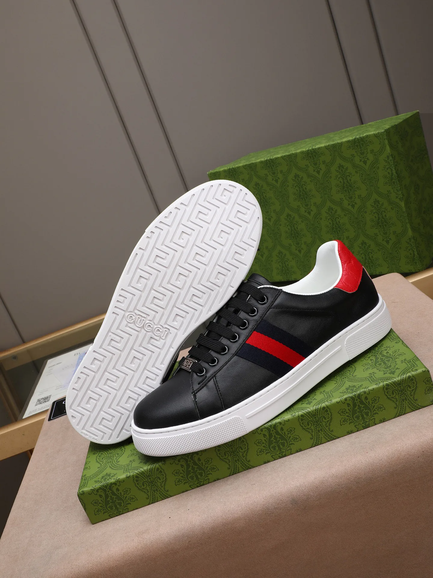 Кроссовки Мужские Gucci 12960043