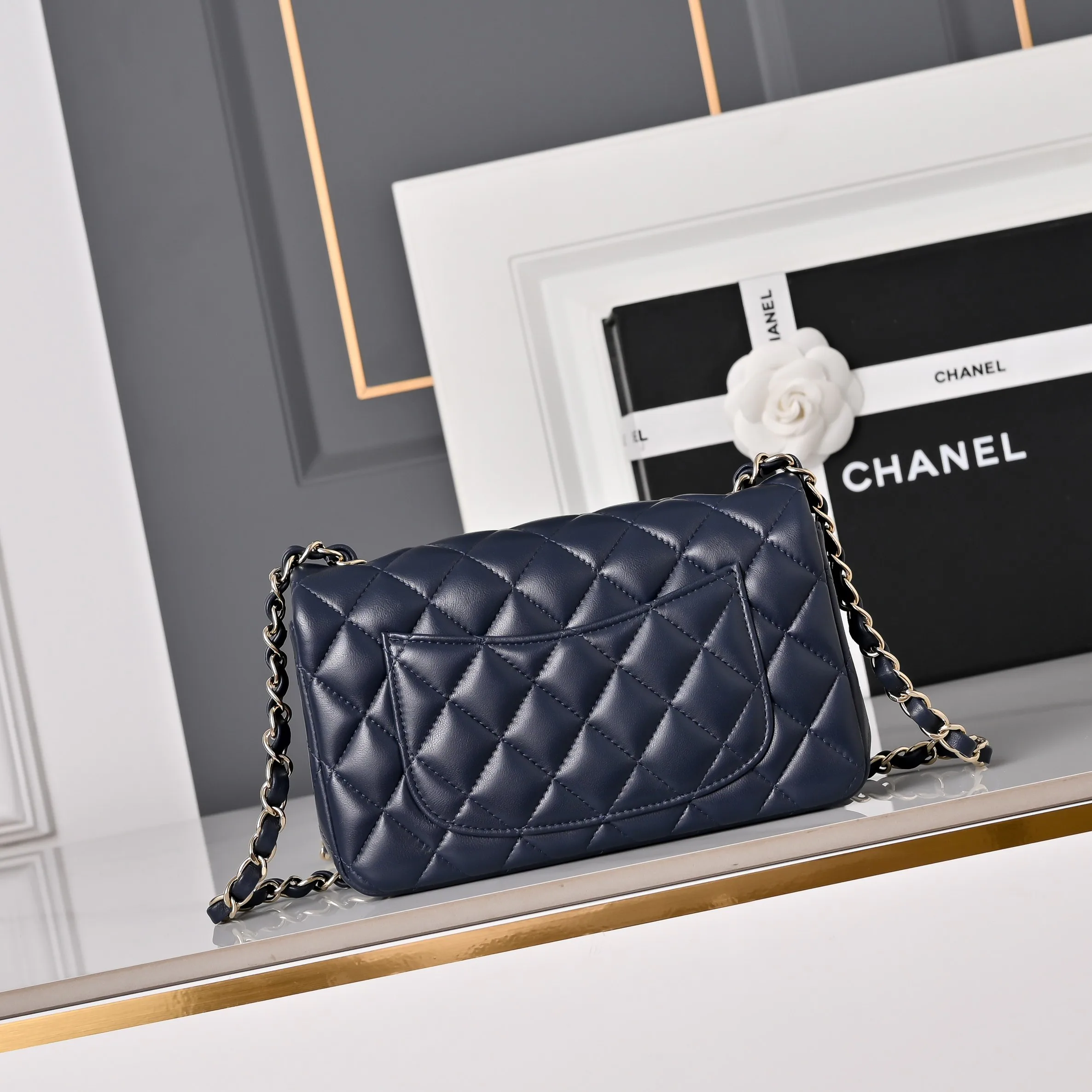 Классические Сумки Женские Chanel 18207678