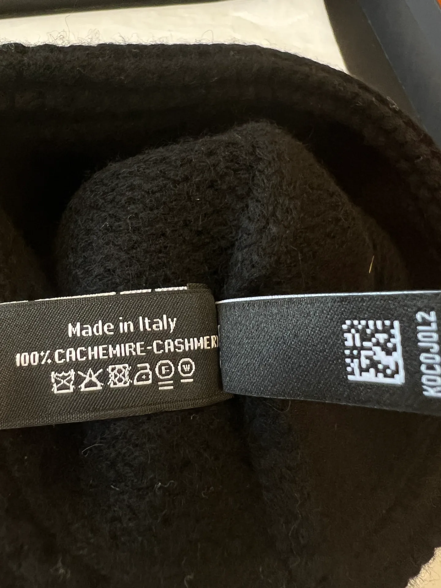 Головные Уборы Chanel 11613567