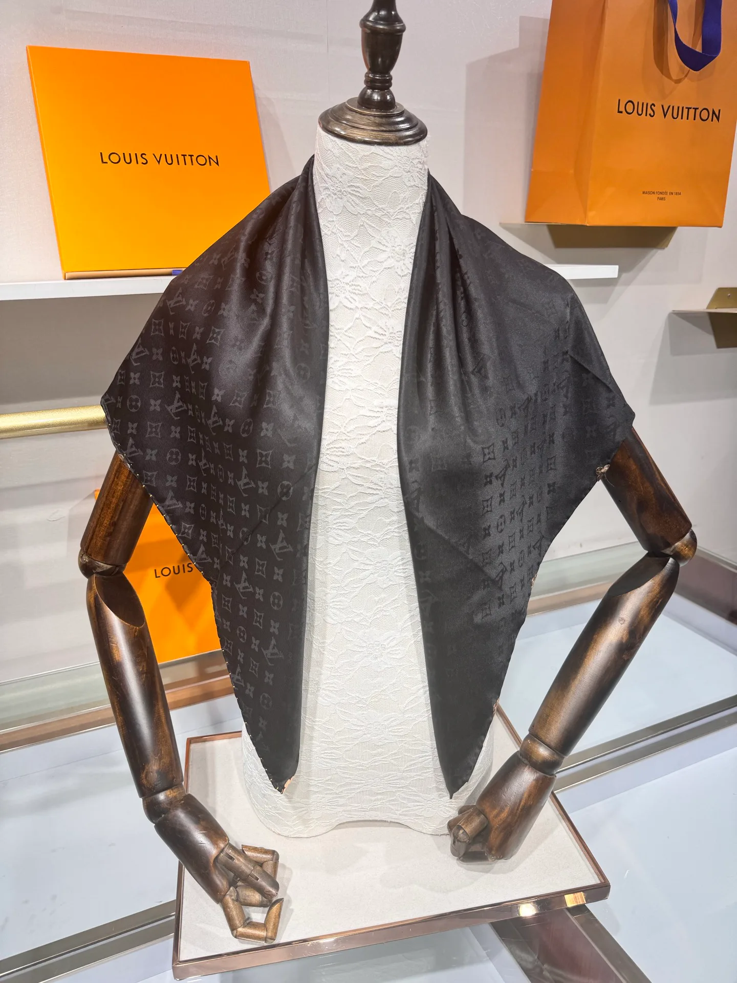 Платки Louis Vuitton 13581104