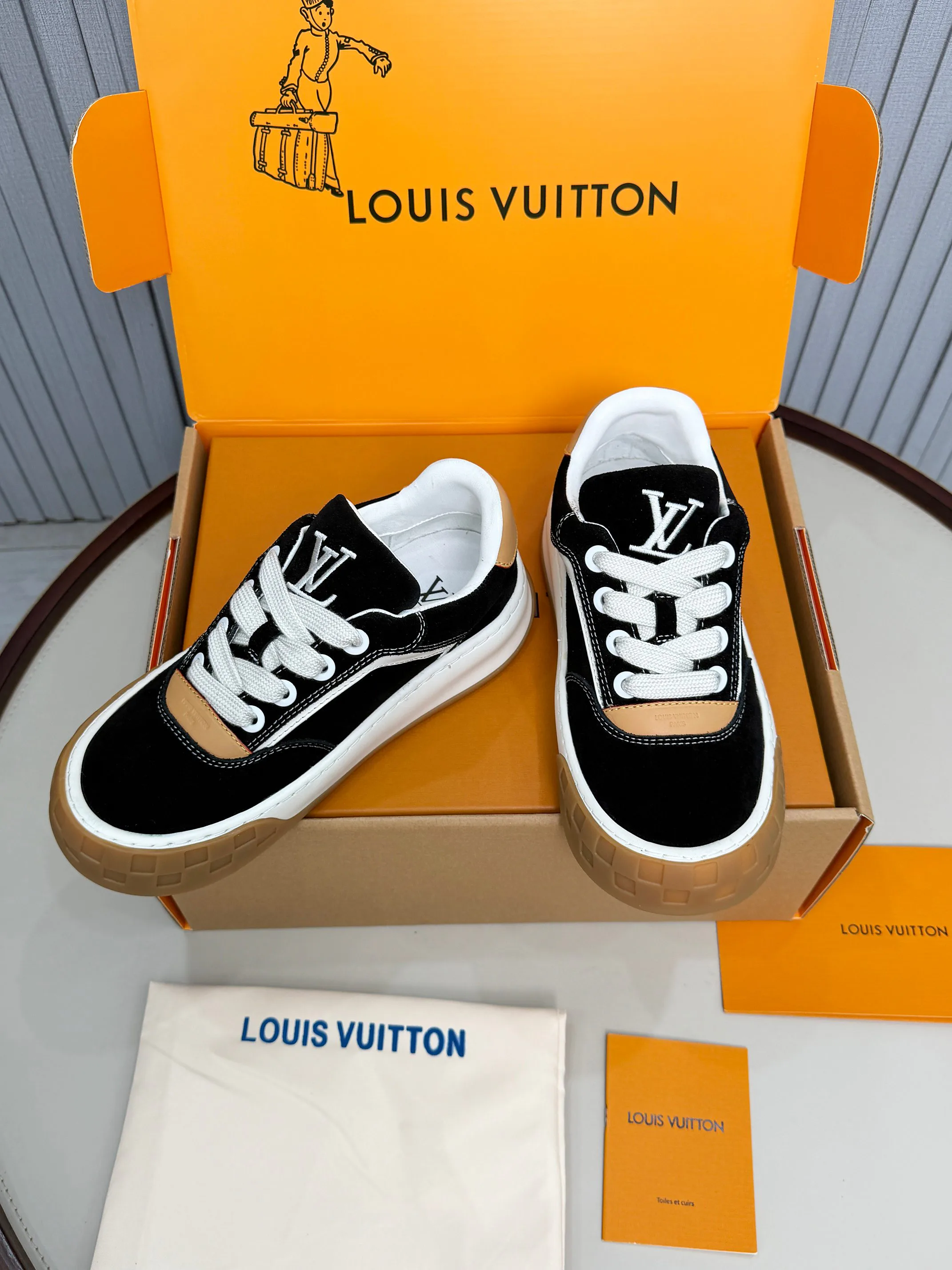 Кроссовки Мужские Louis Vuitton 9737306