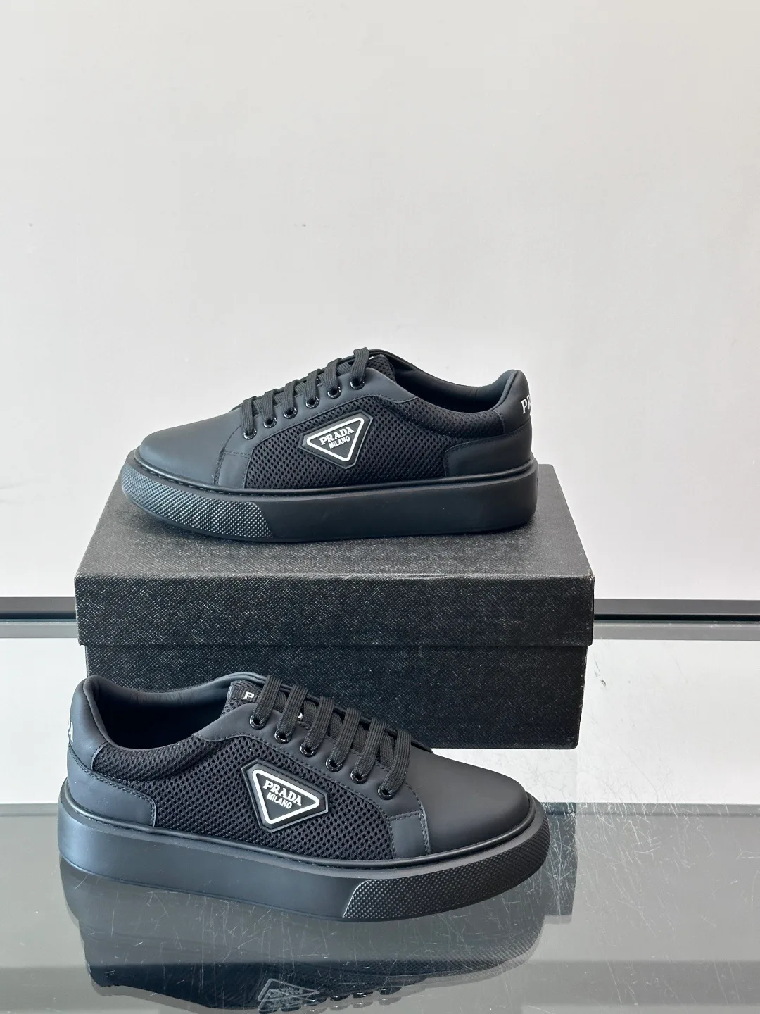 Кроссовки Женские Prada 17497961