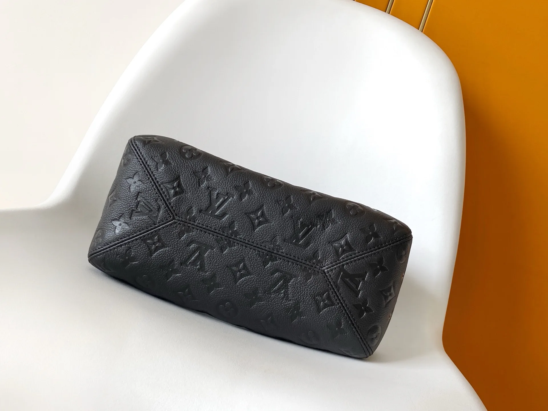 Классические Сумки Женские Louis Vuitton 17813551