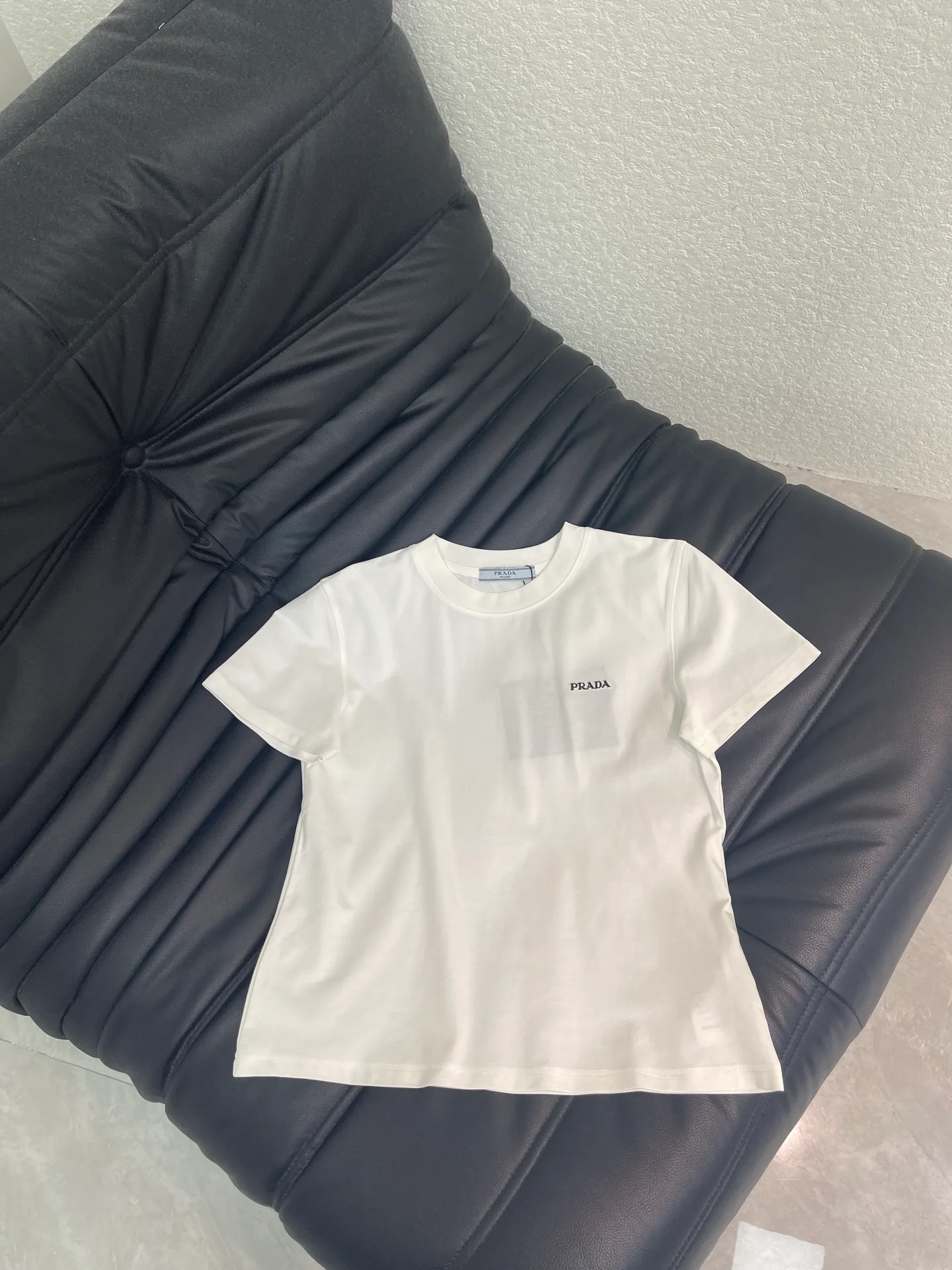 Футболки Женские Prada 13273248