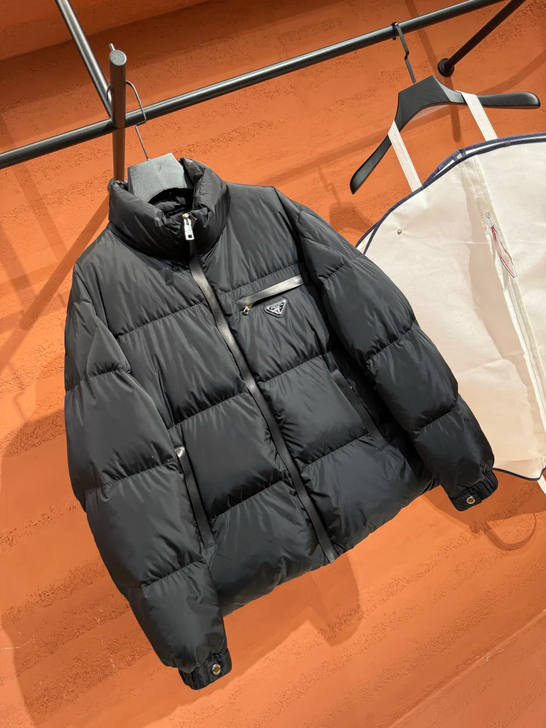 Куртки И Пуховики Женские Prada 19025203
