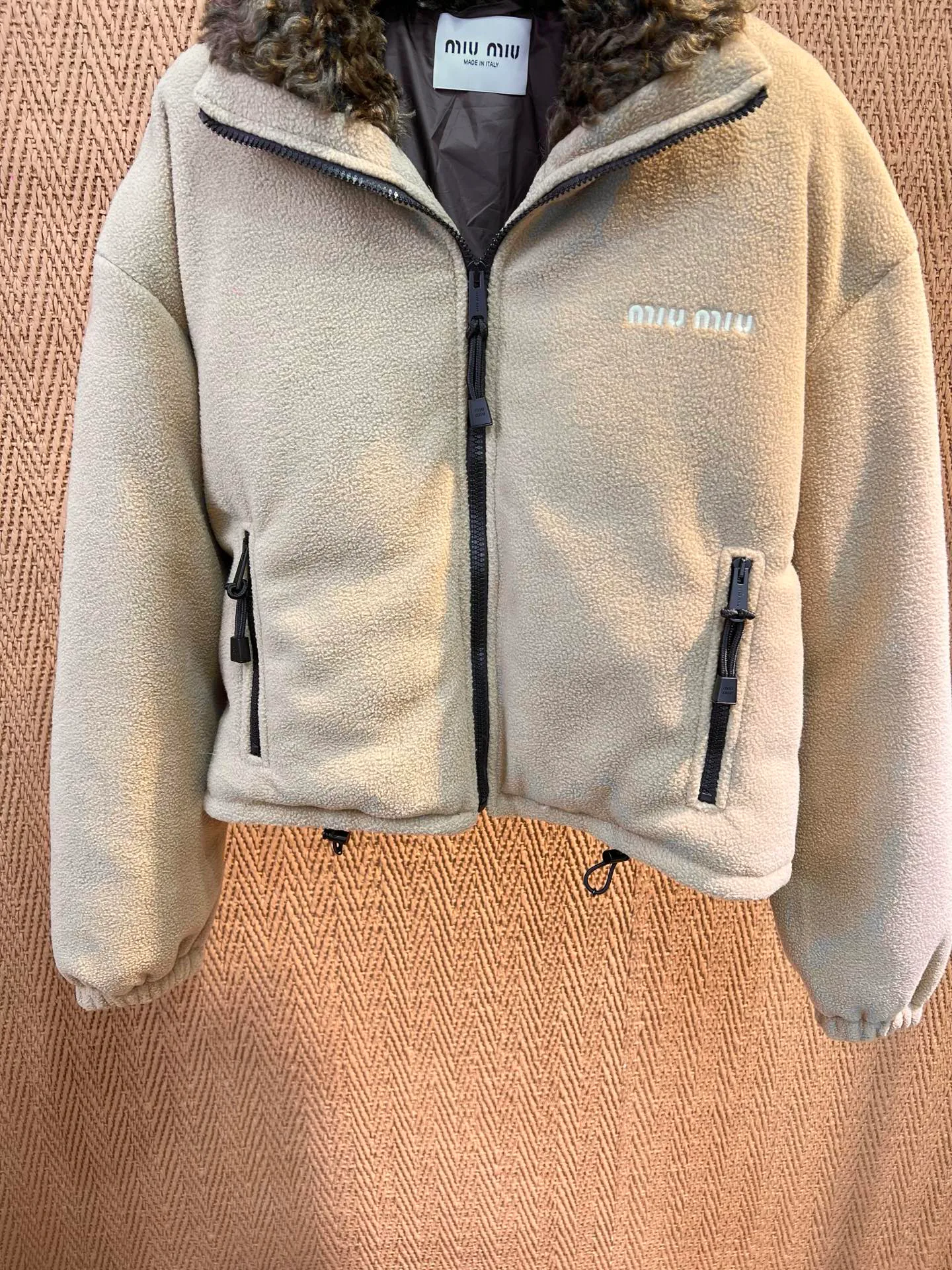Куртки И Пуховики Женские Miu Miu 18576717