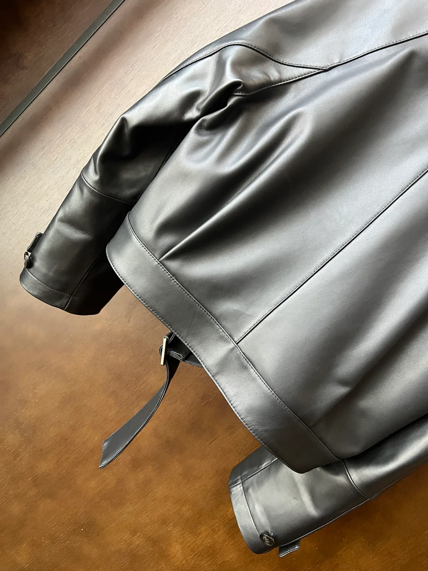 Кожаные Куртки И Дублёнки Женские Loewe 9101759