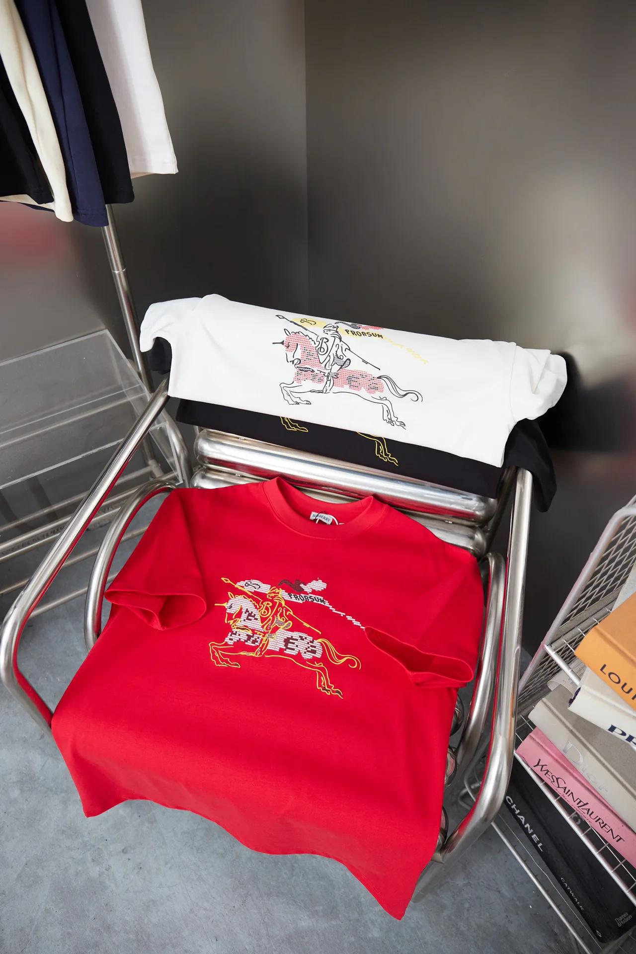 Футболки Женские Burberry 10937925