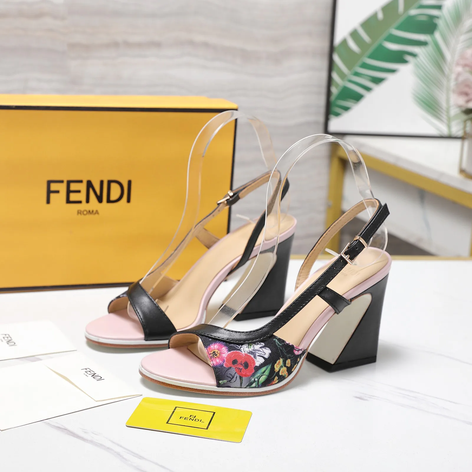 Босоножки Женские Fendi 1262693