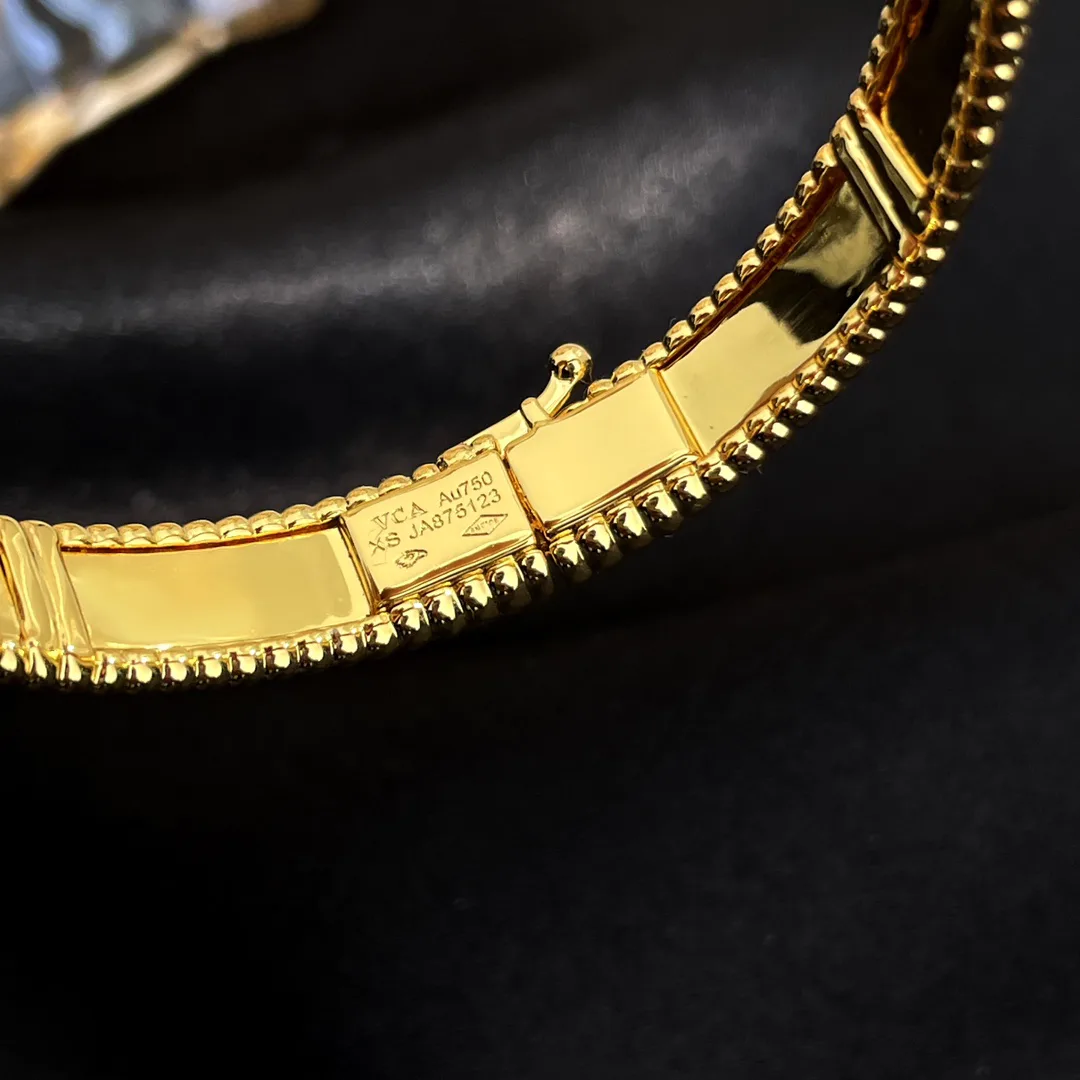 Бижутерия Van Cleef & Arpels 17173407