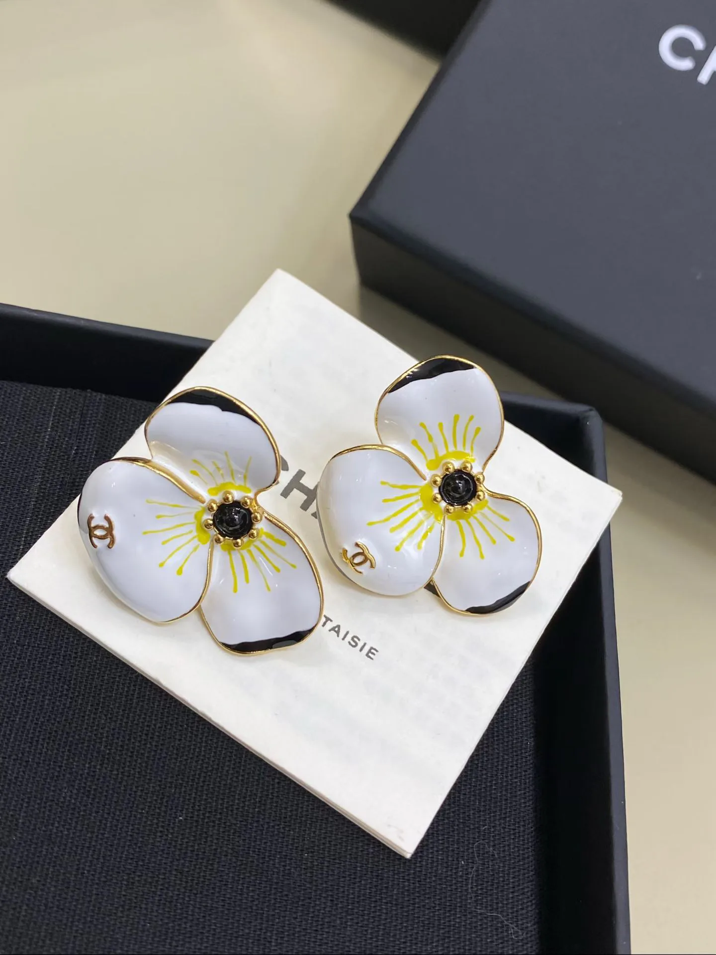 Бижутерия Chanel 18122628