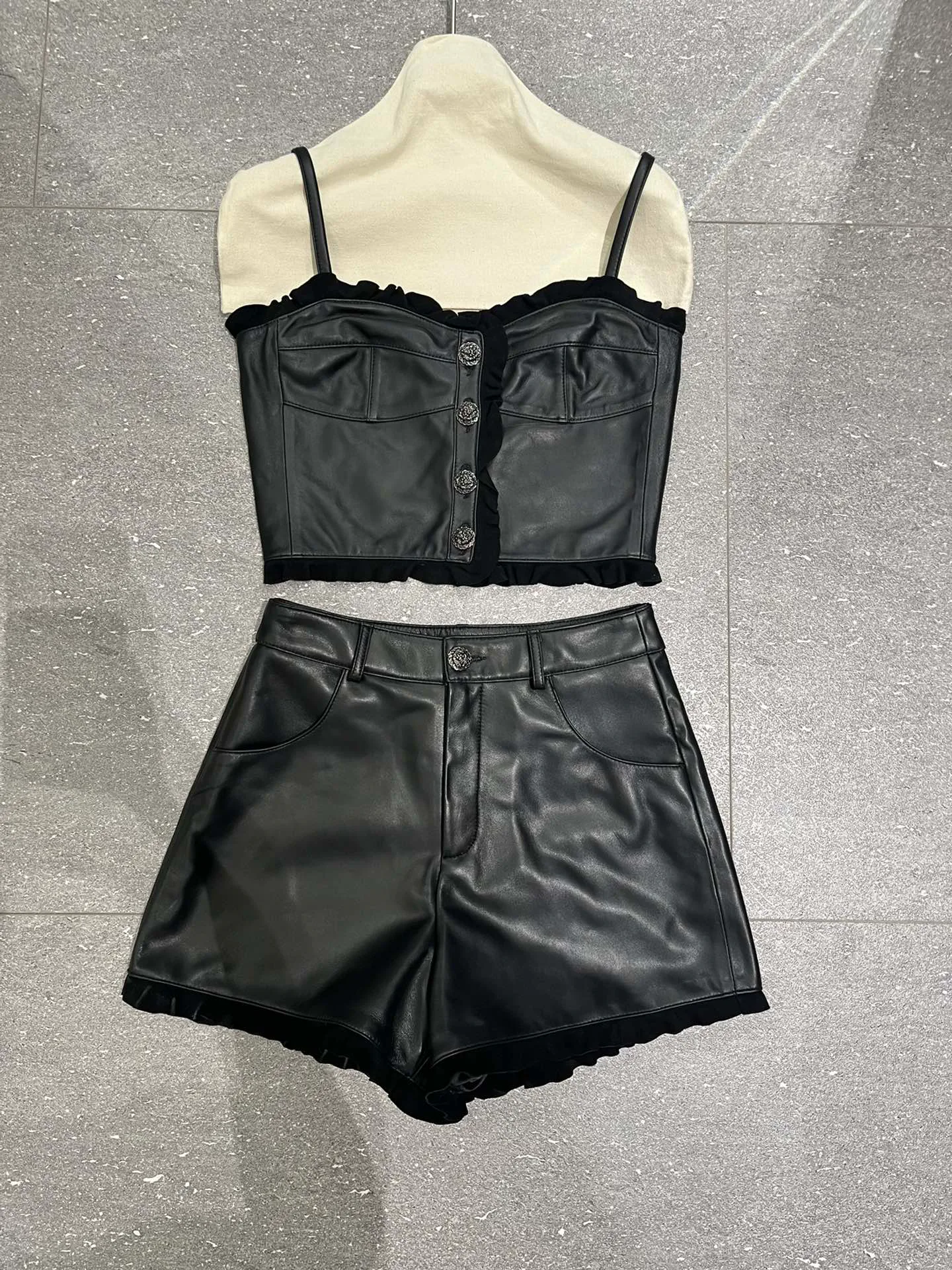 Костюмы Женские Chanel 10088613