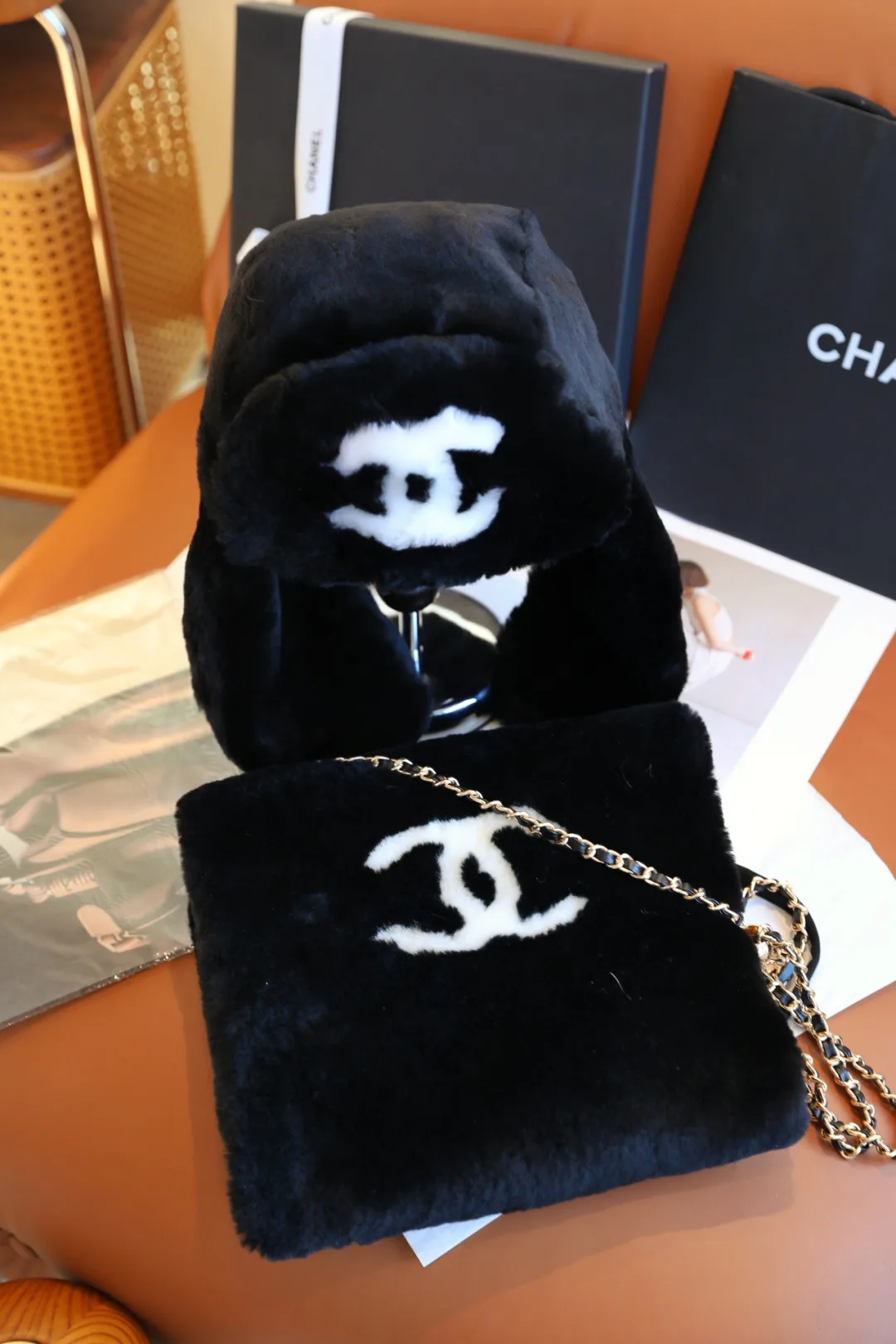 Головные Уборы Chanel 2273347