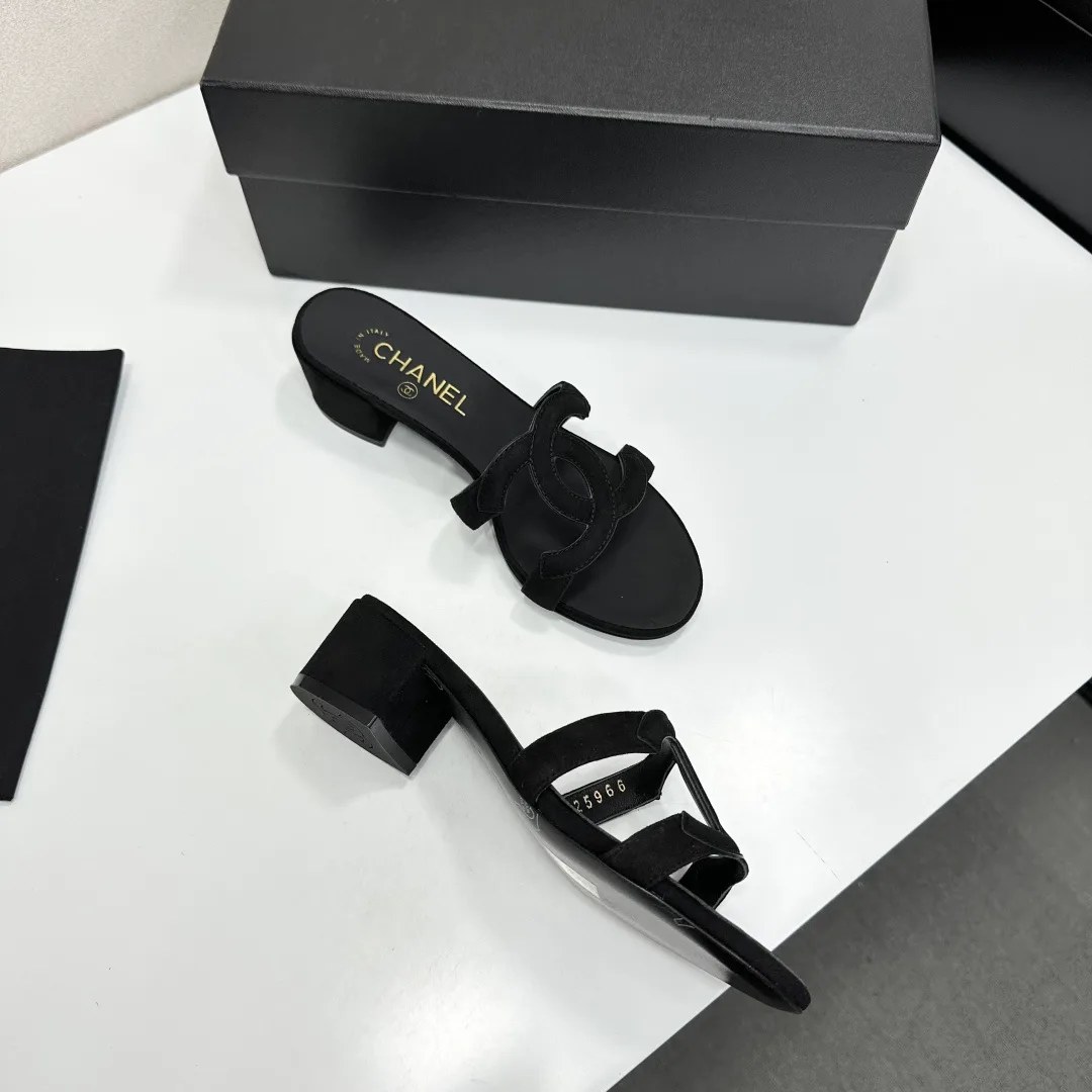 Босоножки Женские Chanel 11579292