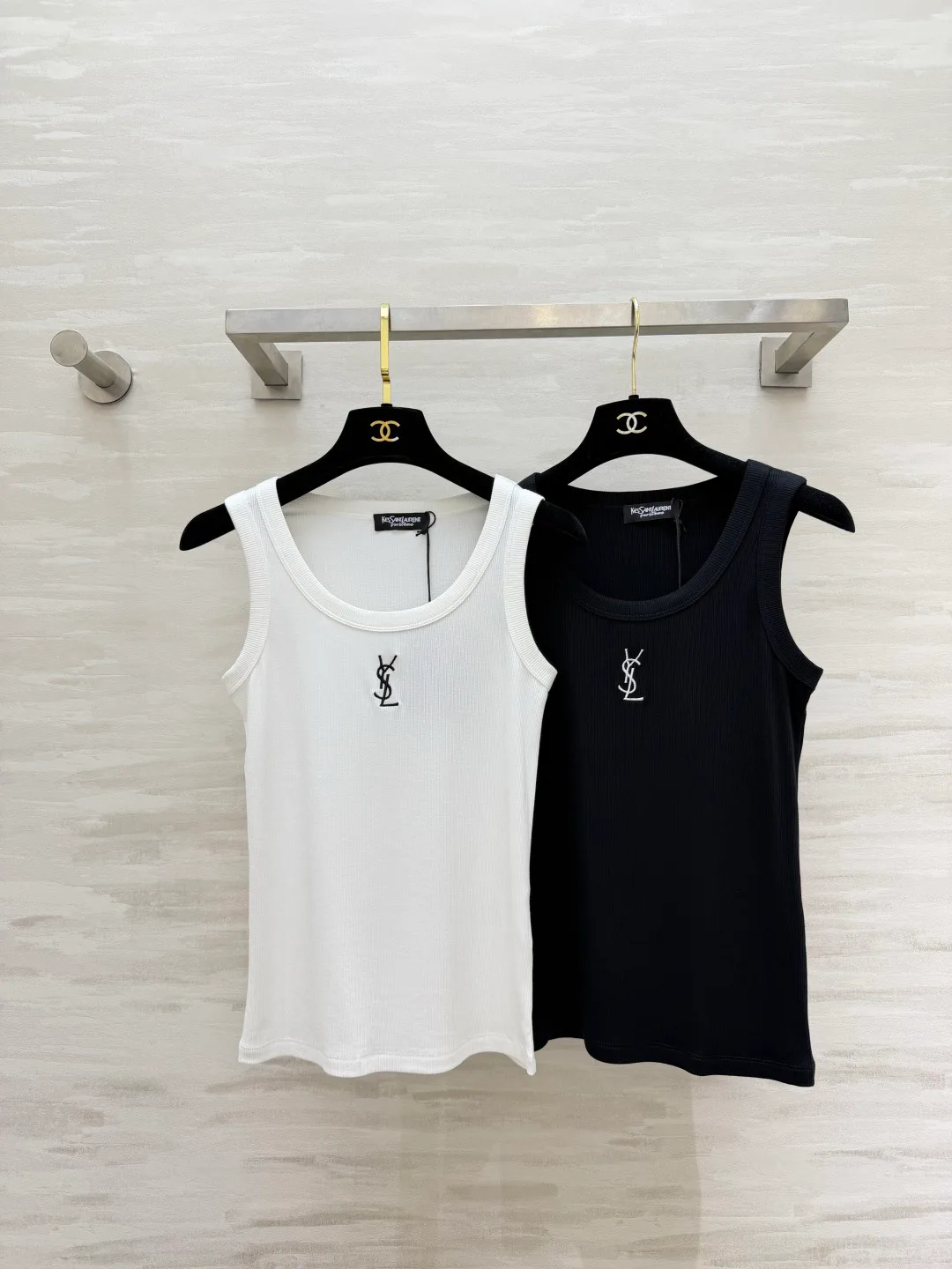Топы Женские Saint Laurent 13583910