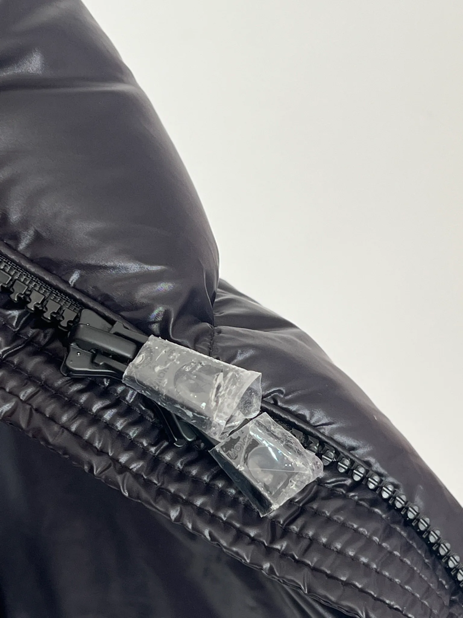 Куртки И Пуховики Женские Moncler 18416130
