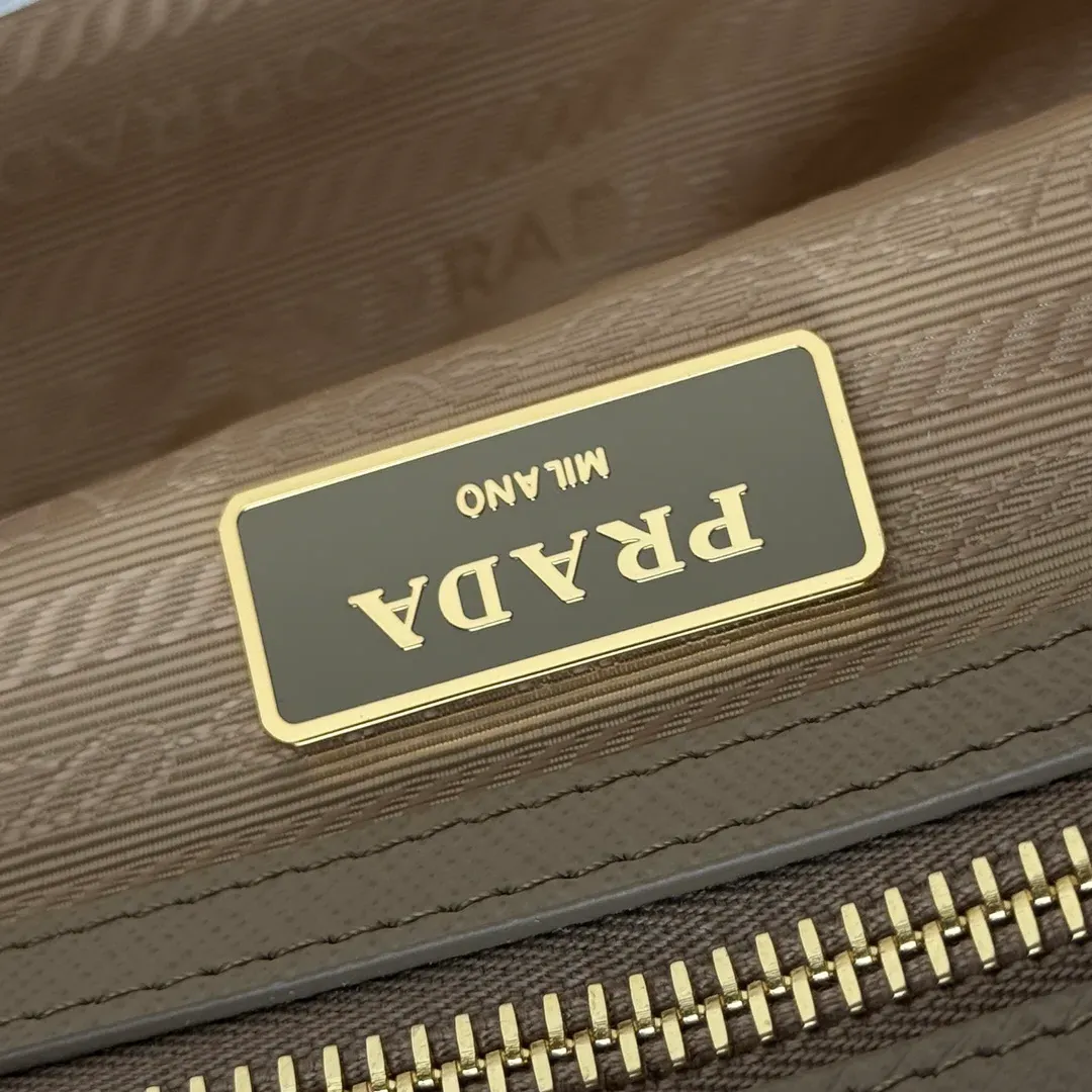 Классические Сумки Женские Prada 1763160