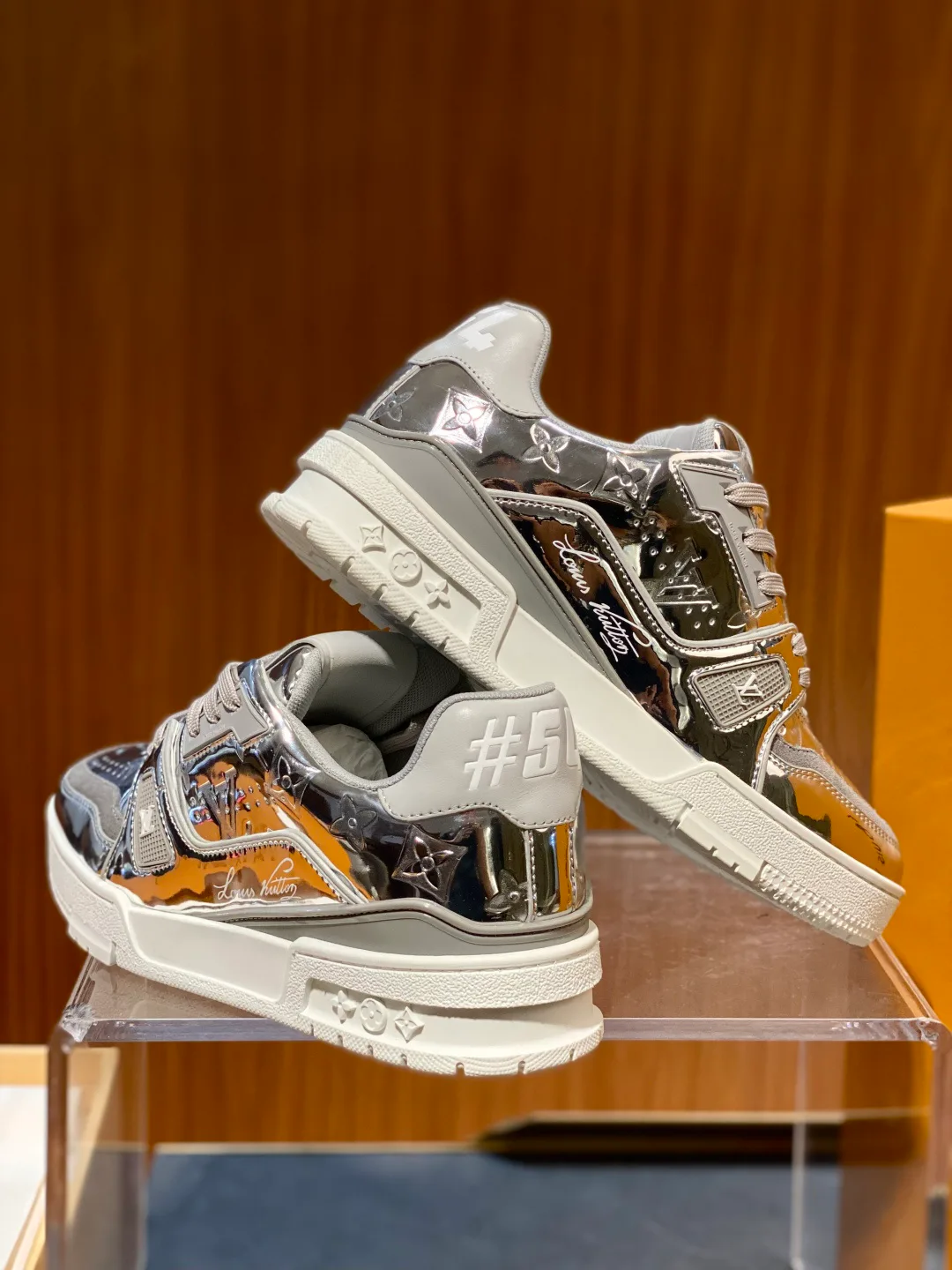 Кроссовки Женские Louis Vuitton 407638