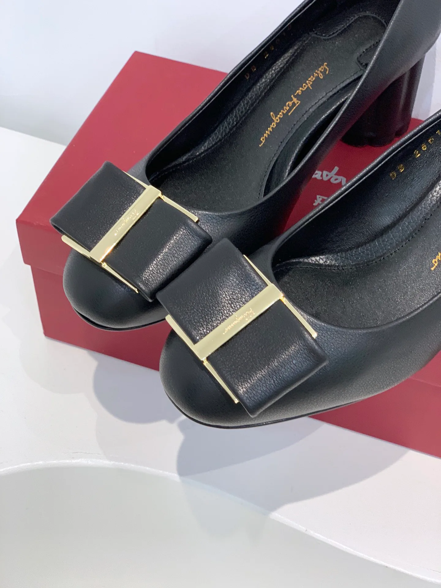 Туфли Женские Salvatore Ferragamo 11675502