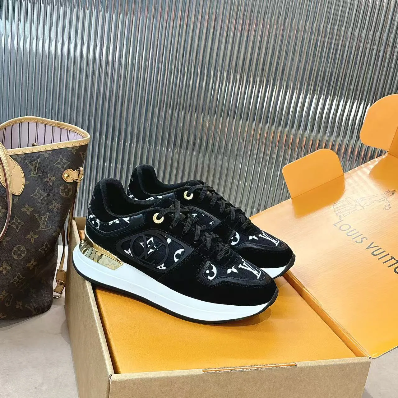 Кроссовки Женские Louis Vuitton 808215