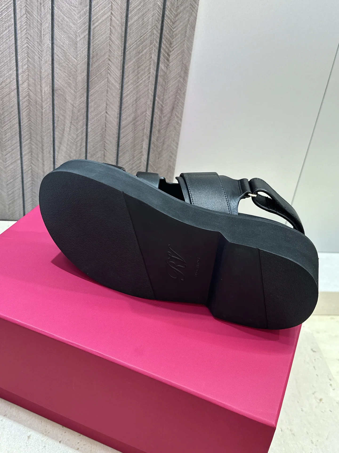 Босоножки Женские Roger Vivier 16910349