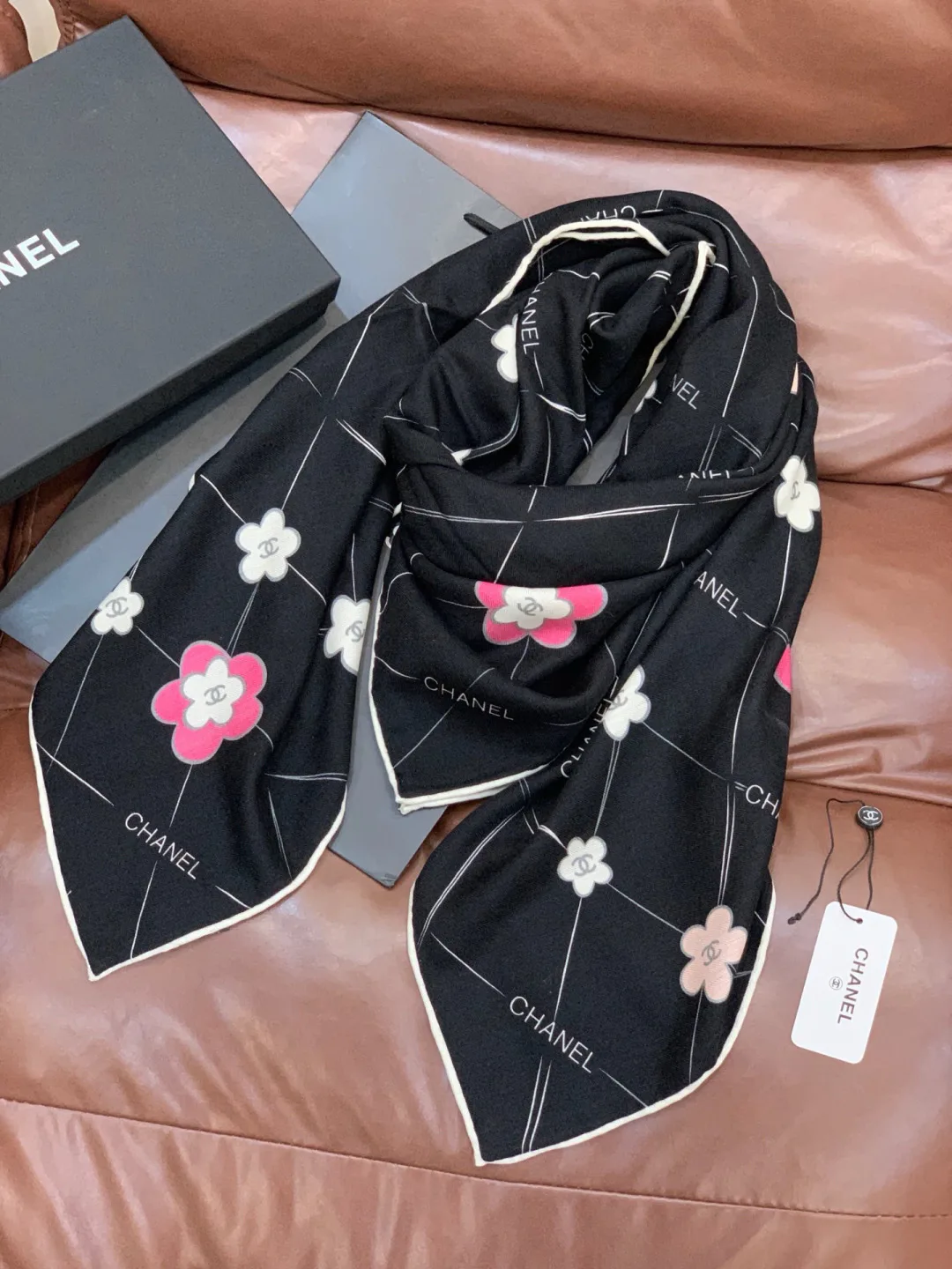 Платки Chanel 18574623