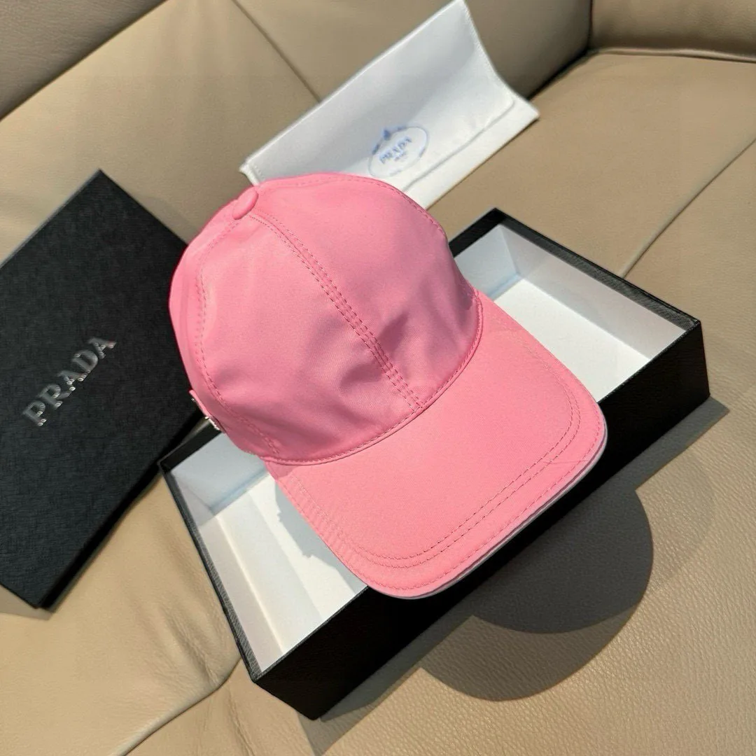 Головные Уборы Prada 17604800