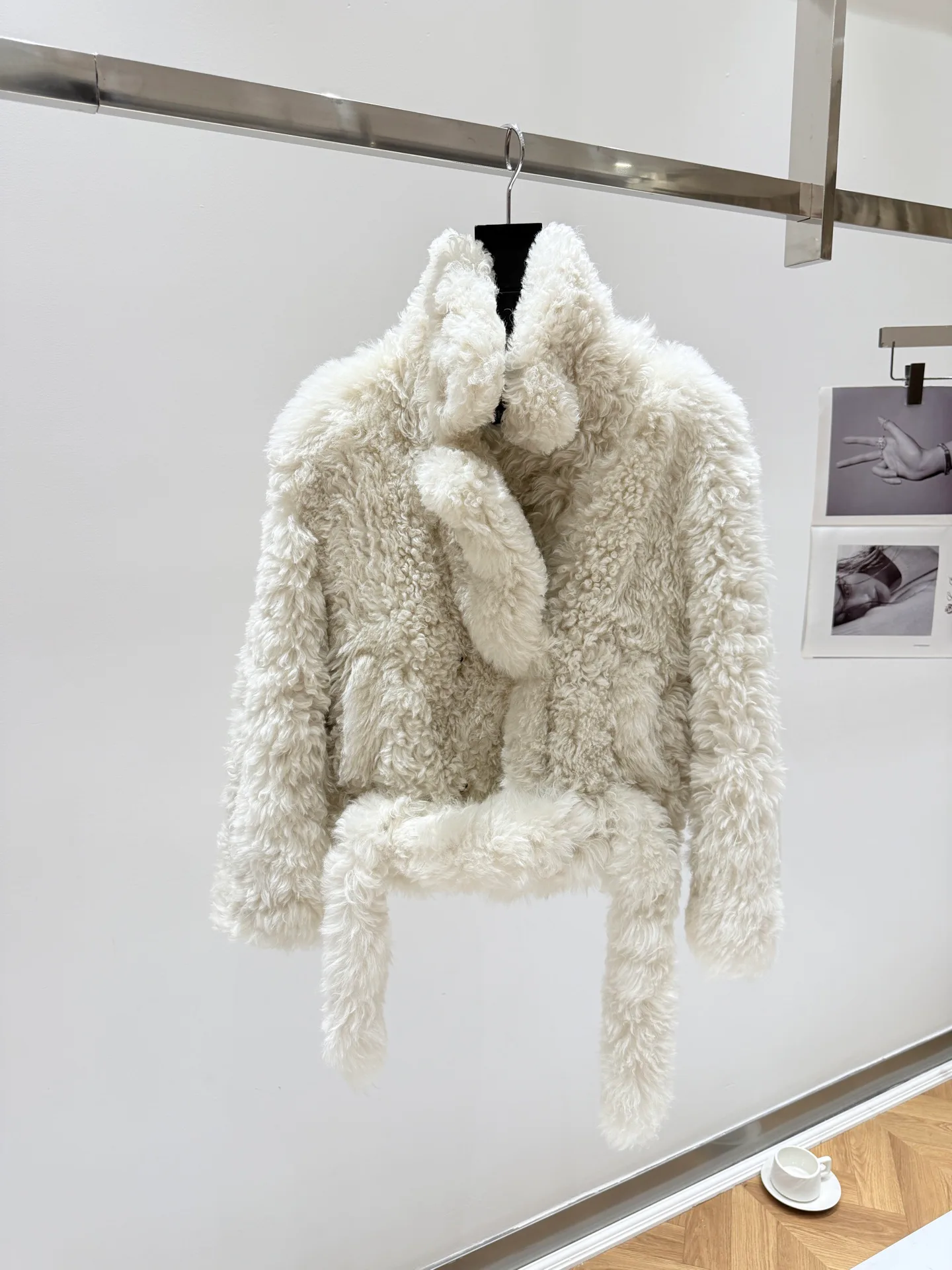 Куртки И Пуховики Женские Chanel 20140411