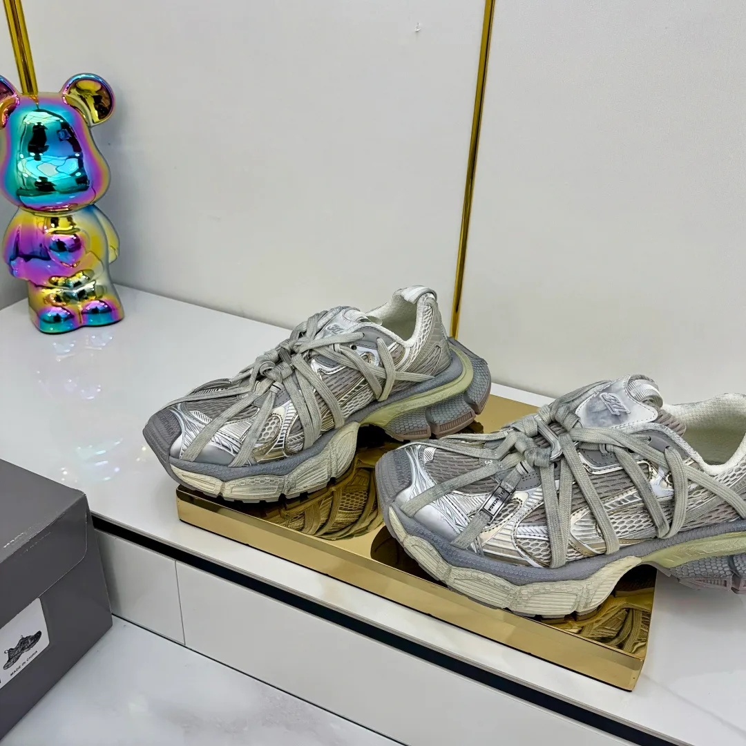 Кроссовки Женские Balenciaga 11165630