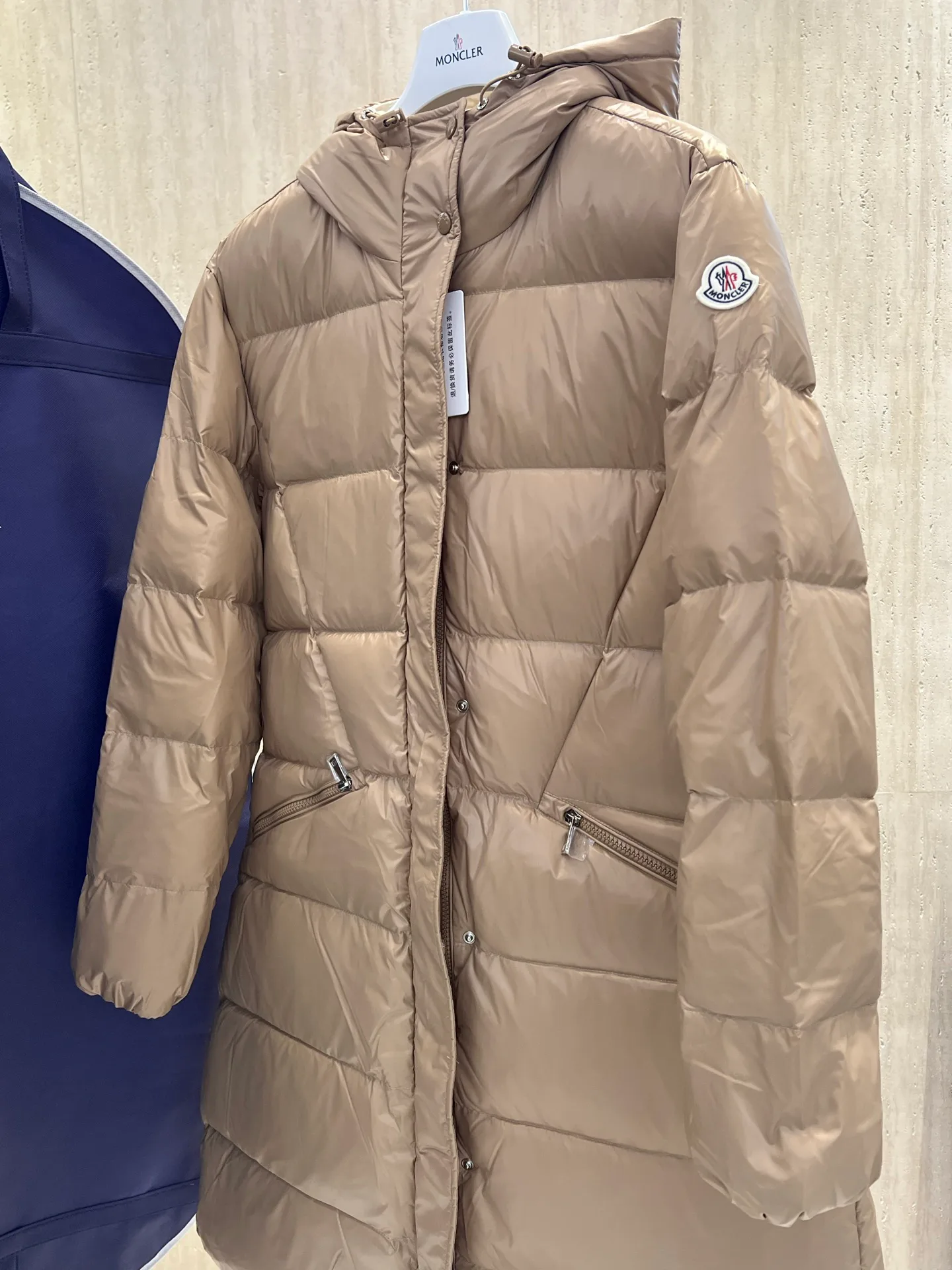 Куртки И Пуховики Женские Moncler 18723444