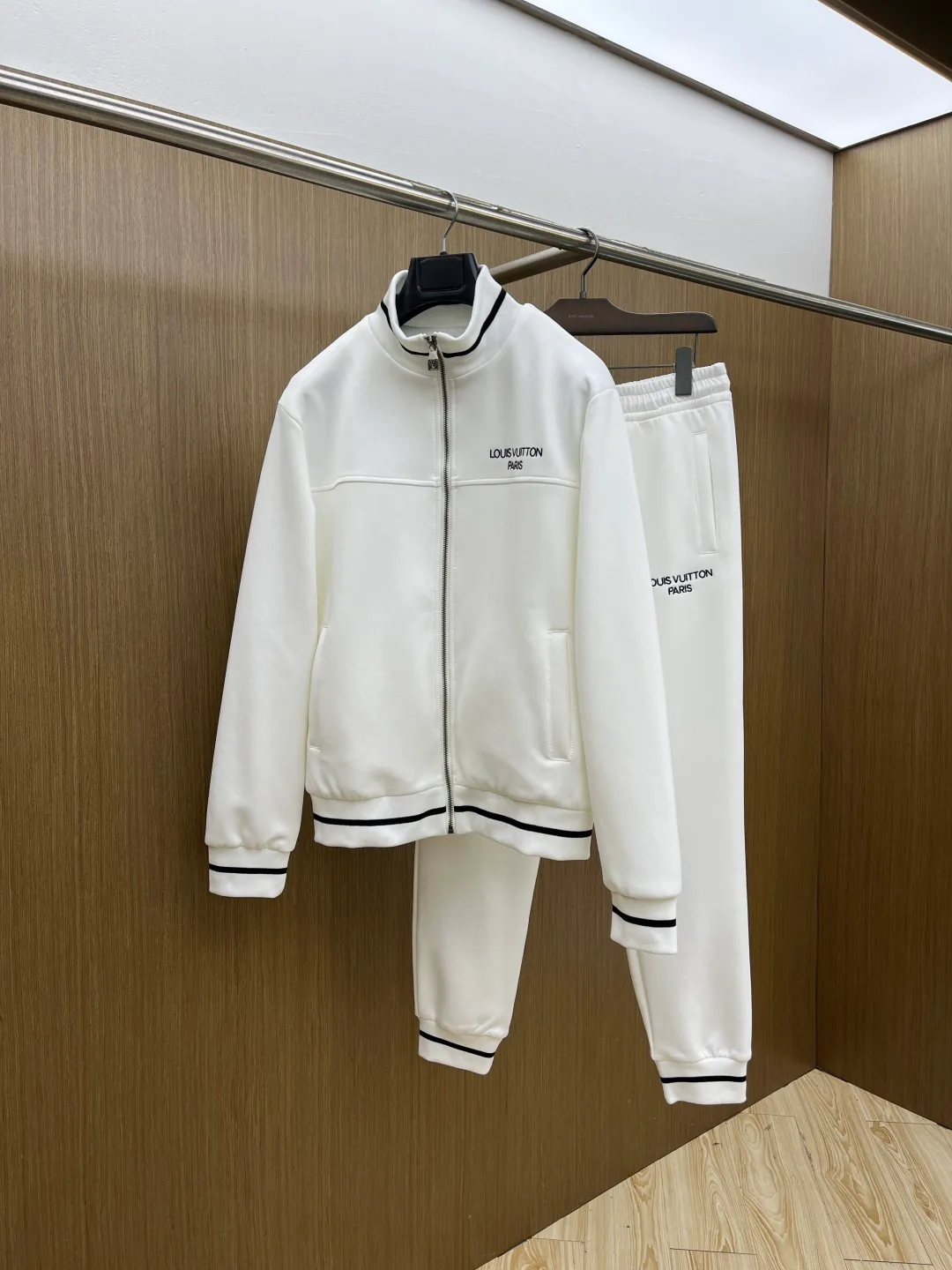 Костюмы Мужские Louis Vuitton 10007361