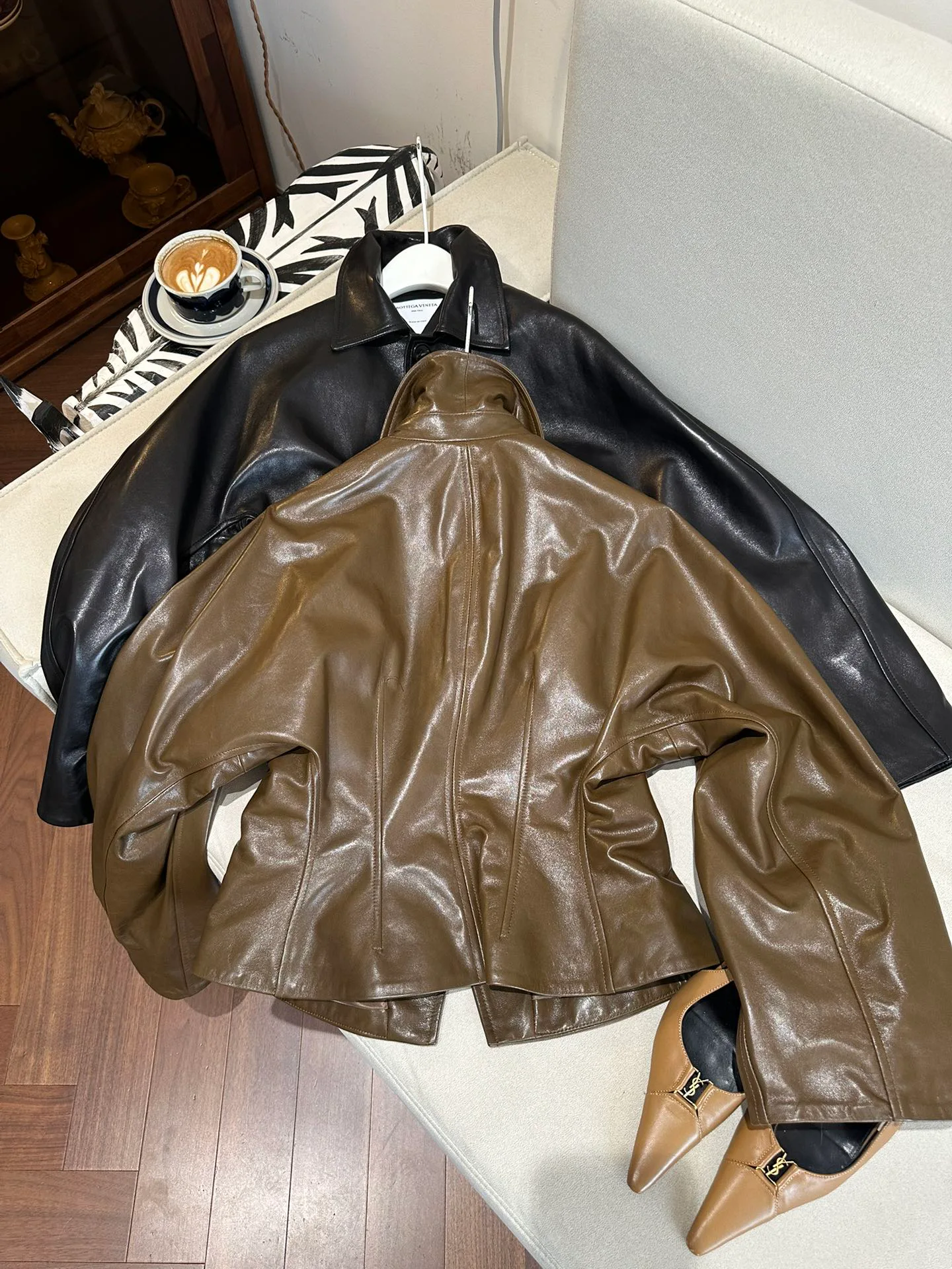 Кожаные Куртки И Дублёнки Женские Bottega Veneta 3078207