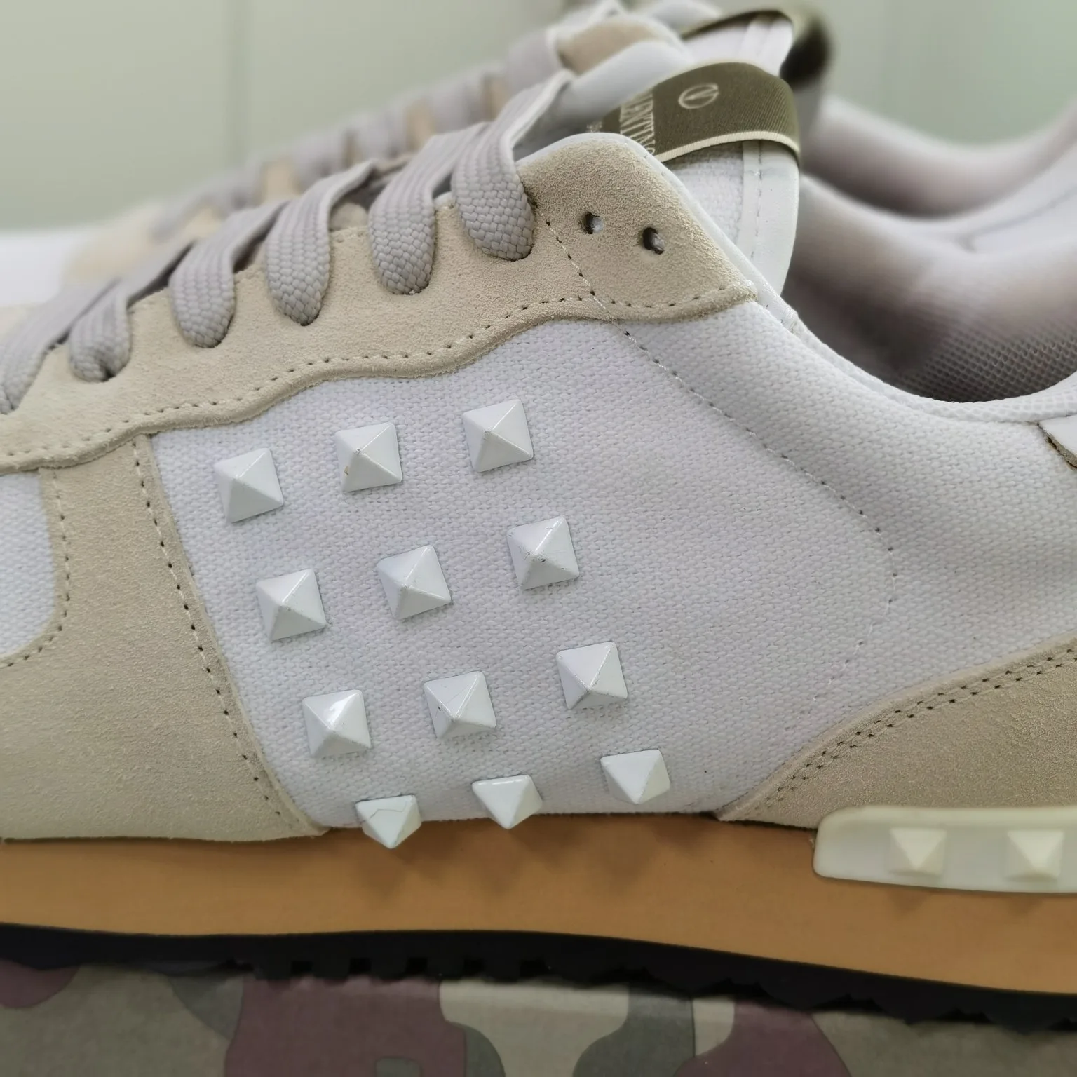 Кроссовки Женские Valentino 10736432