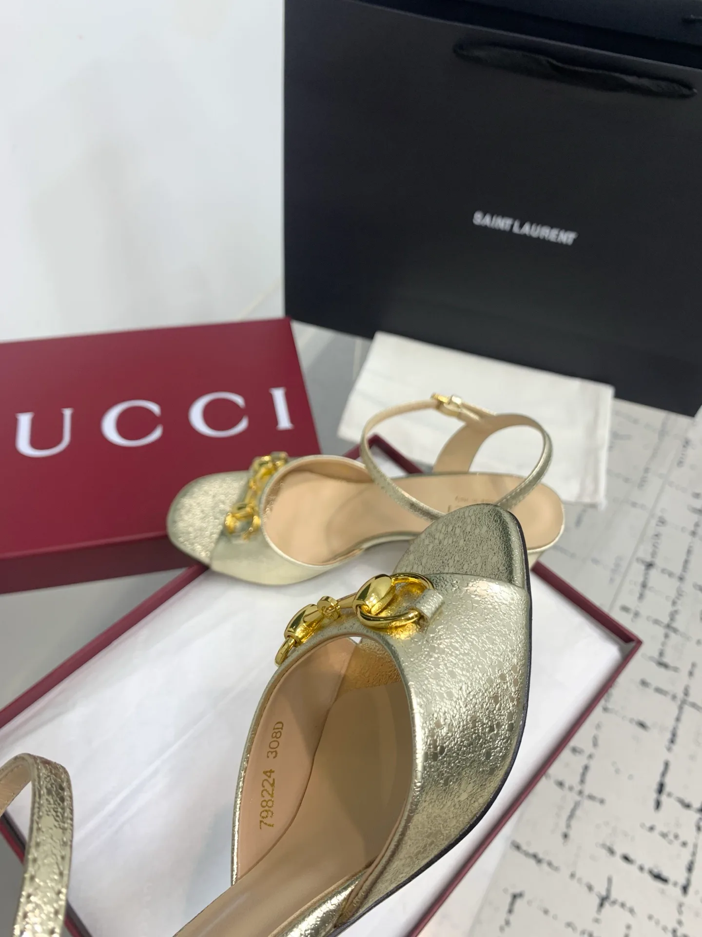 Сандалии Женские Gucci 882875