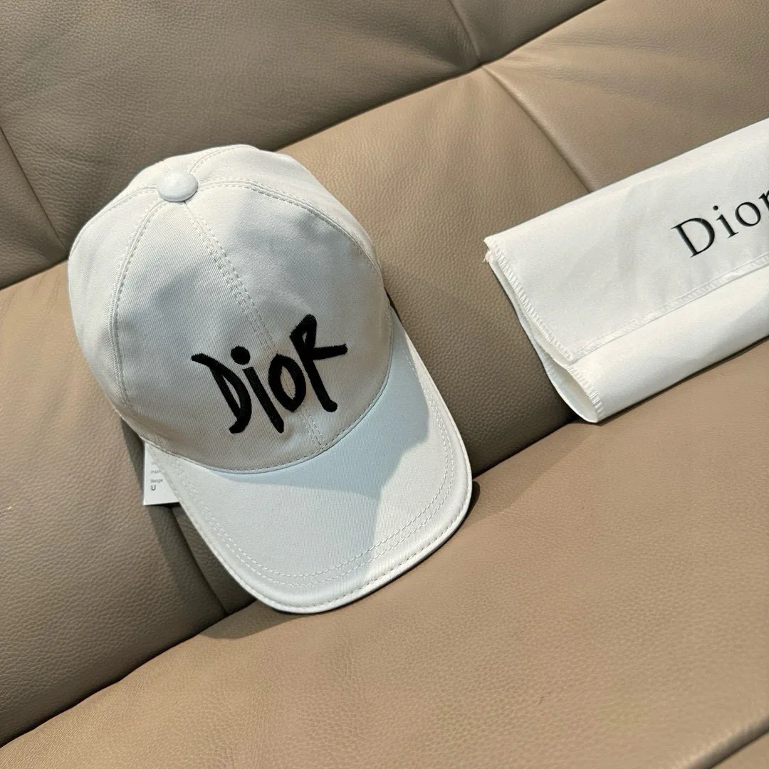 Головные Уборы Christian Dior 11362283
