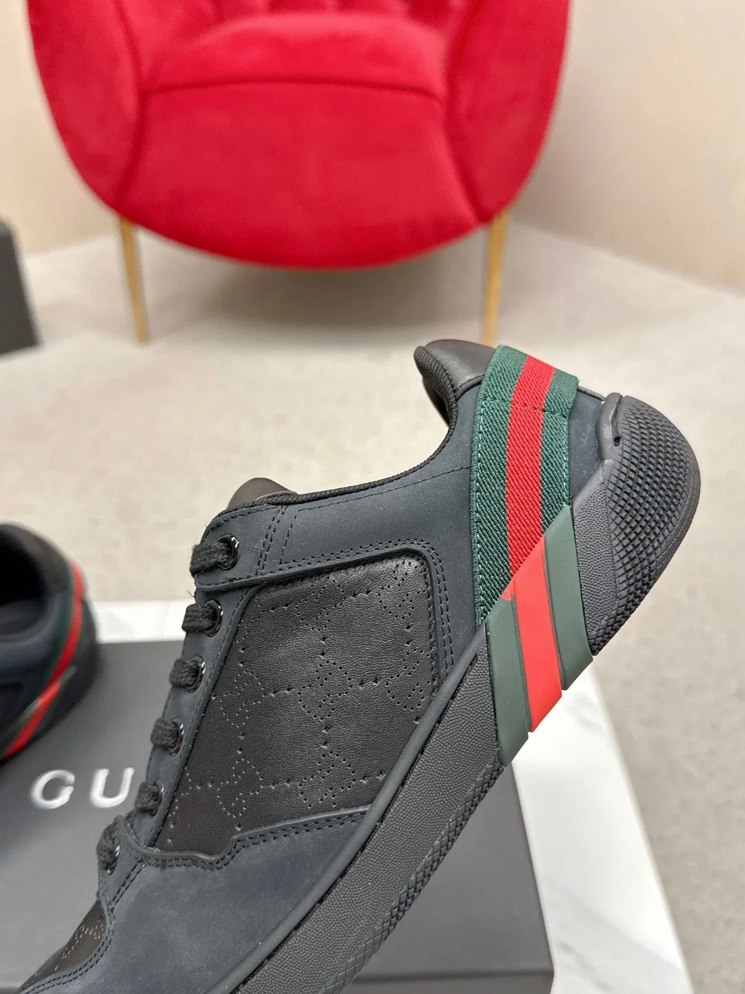 Кроссовки Женские Gucci 19099040