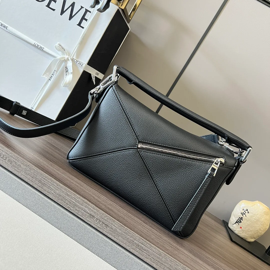 Классические Сумки Женские Loewe 13401810