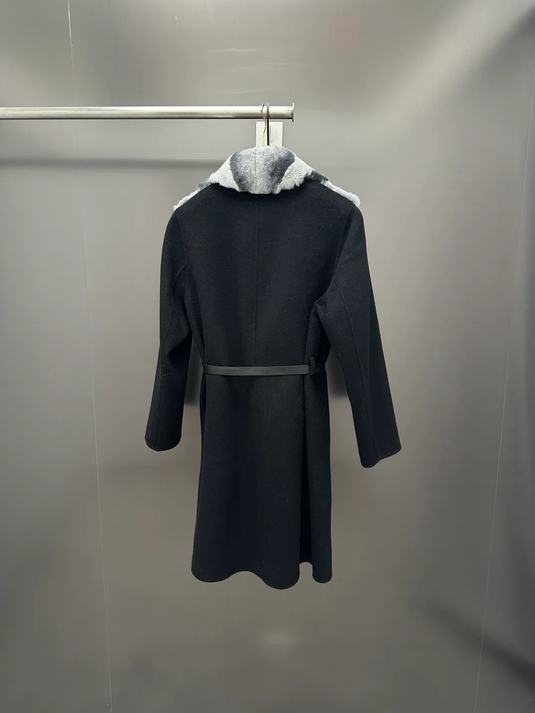 Пальто Женские Loro Piana 18761643