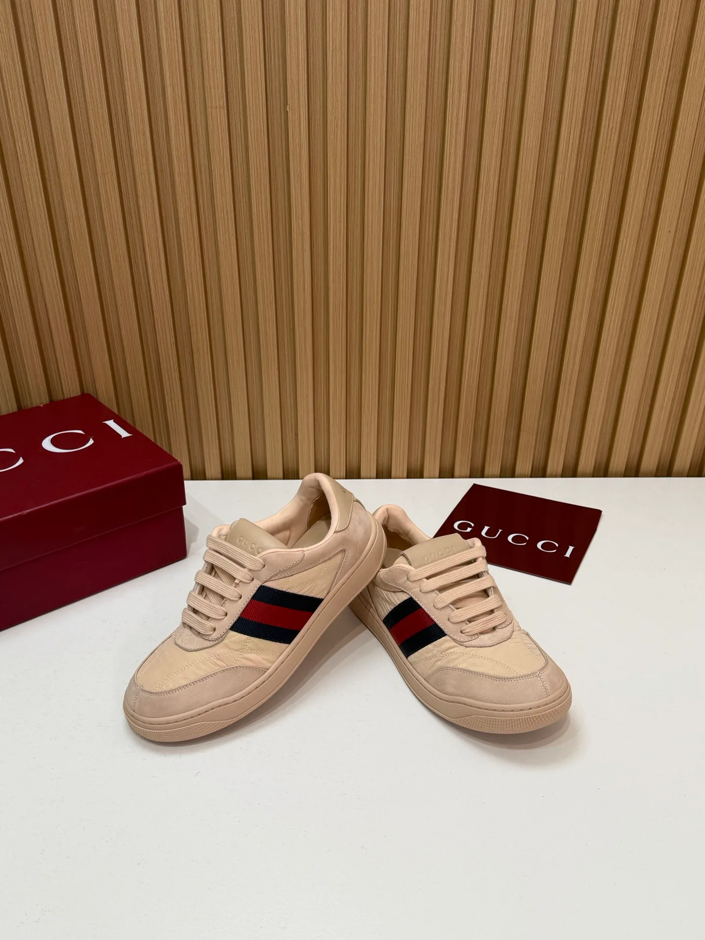 Кроссовки Женские Gucci 18700133
