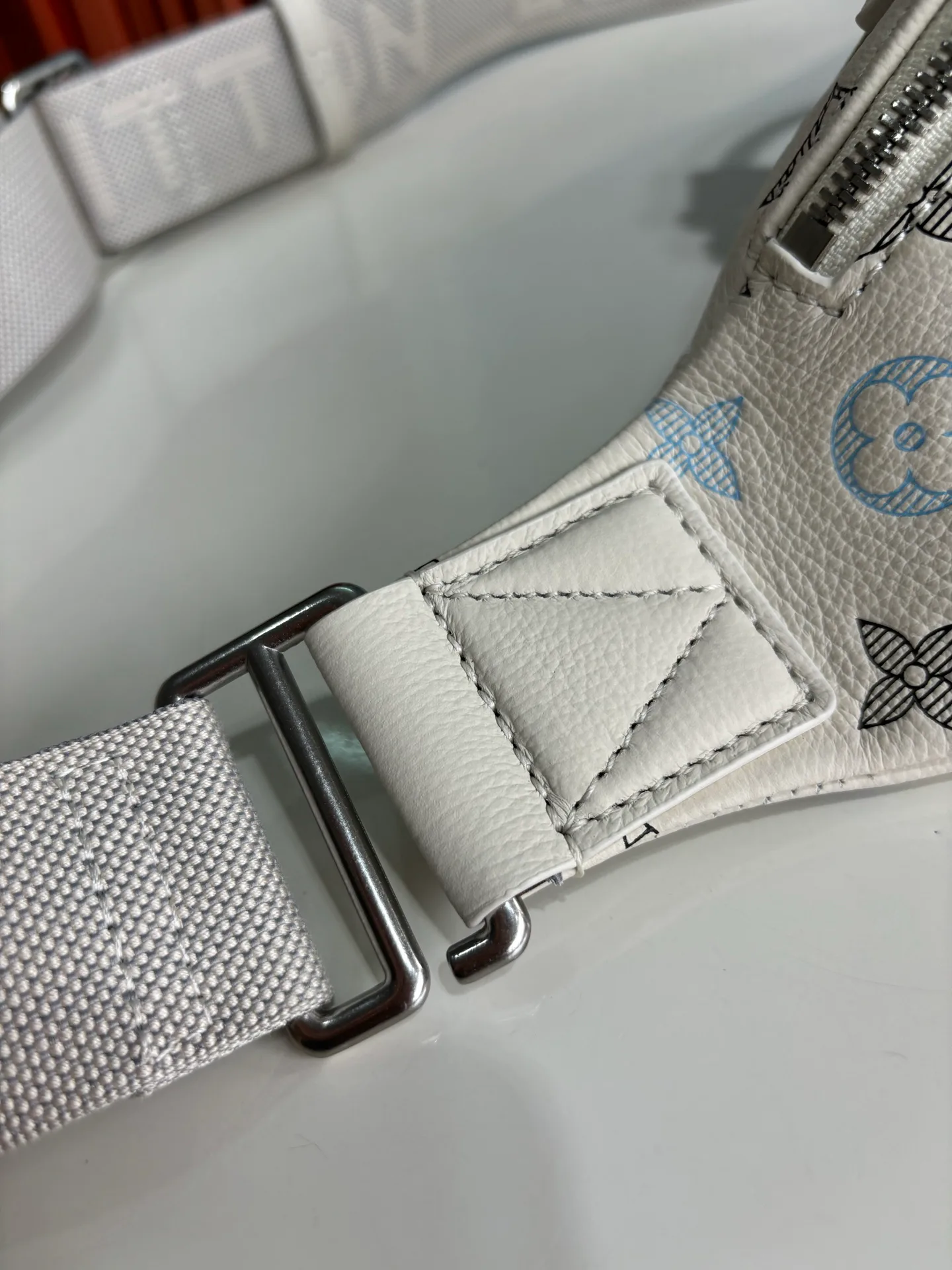 Поясные Сумки Мужские Louis Vuitton 13866475
