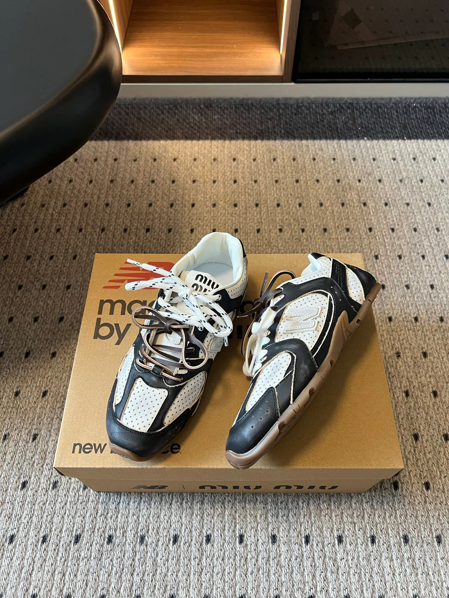 Кроссовки Женские Miu Miu 18139643