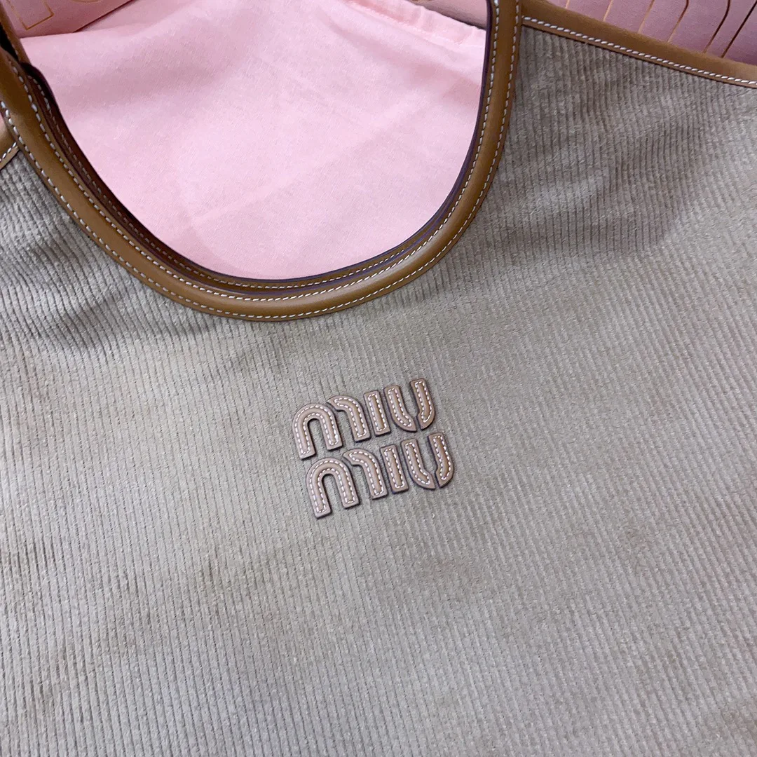 Классические Сумки Женские Miu Miu 445146