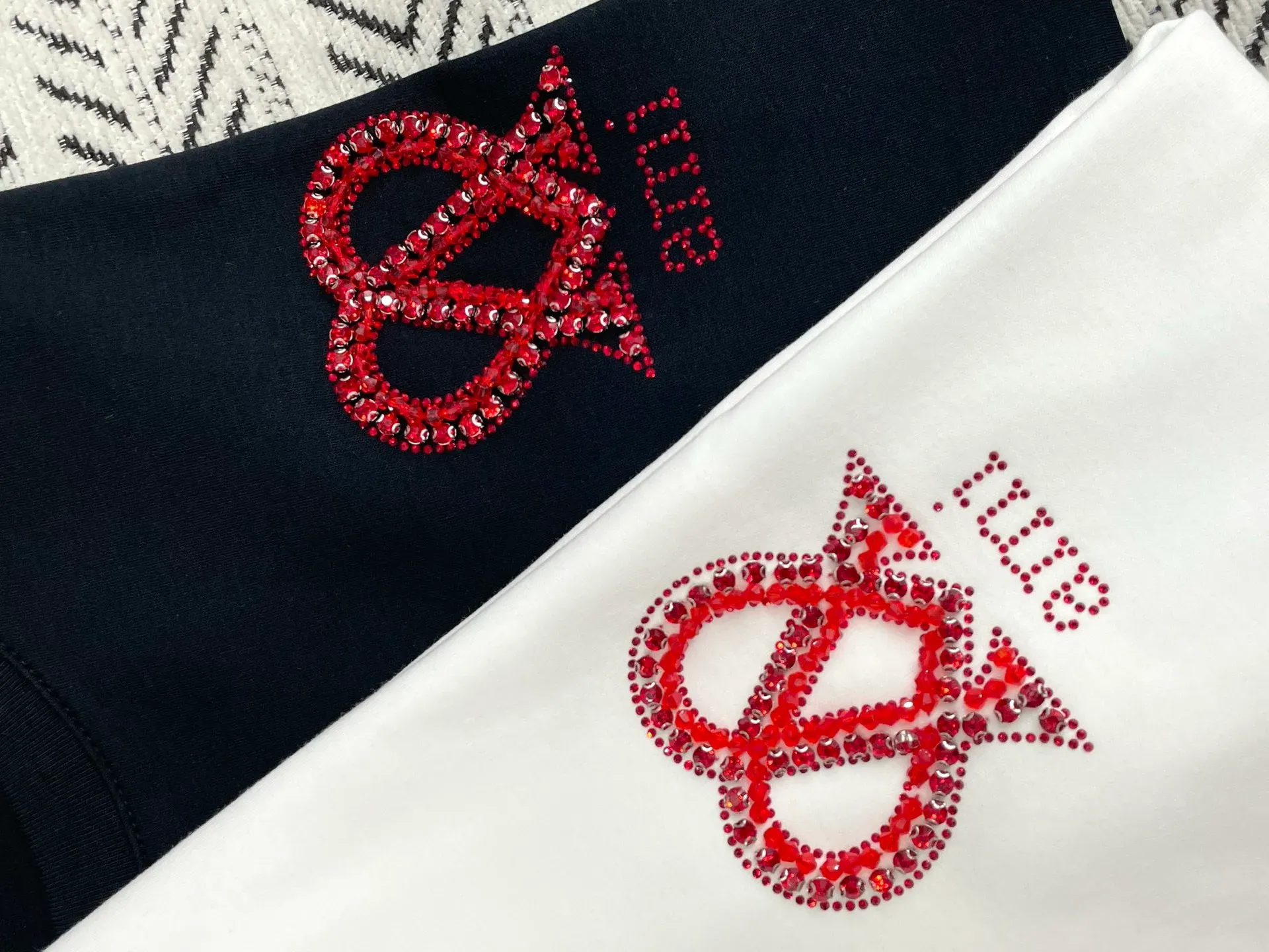 Футболки Женские Ami Paris 4689456