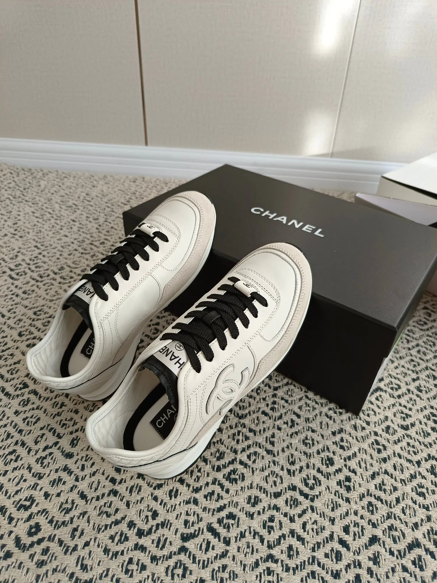 Кроссовки Женские Chanel 18274008